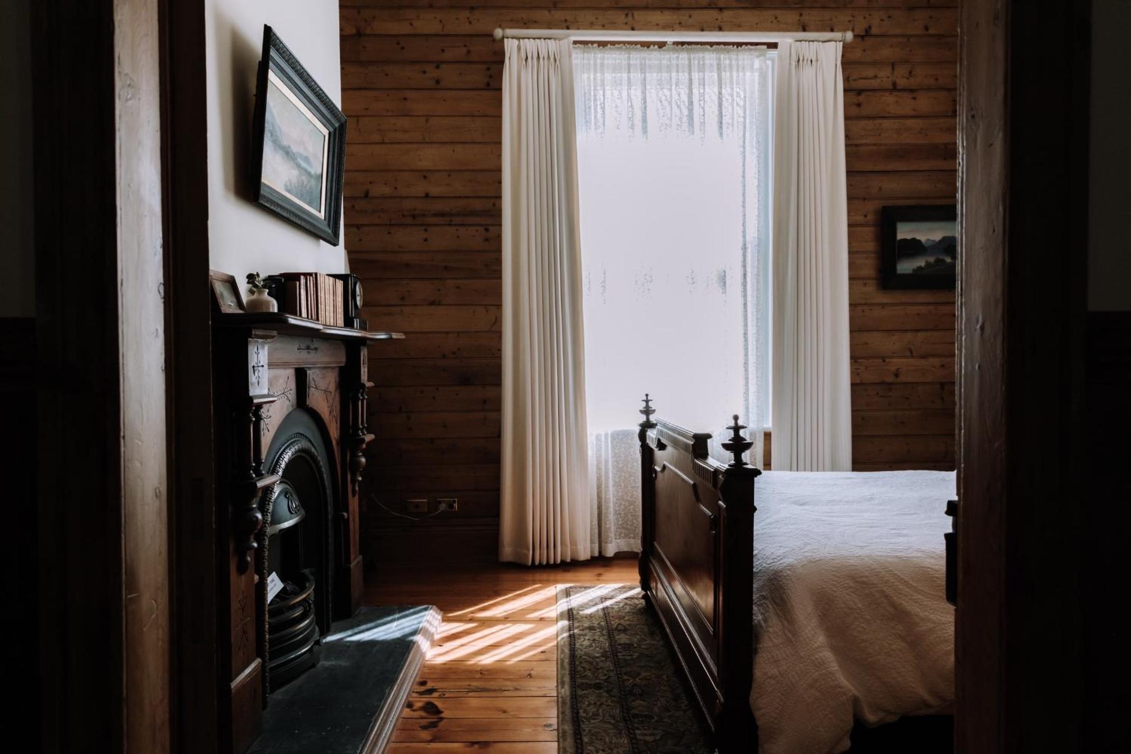 Ned Kelly’s Marlo Cottage - in the best Beechworth location