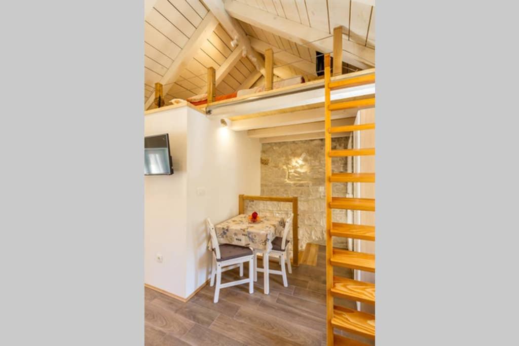 Romantic Apartment in Center view 2