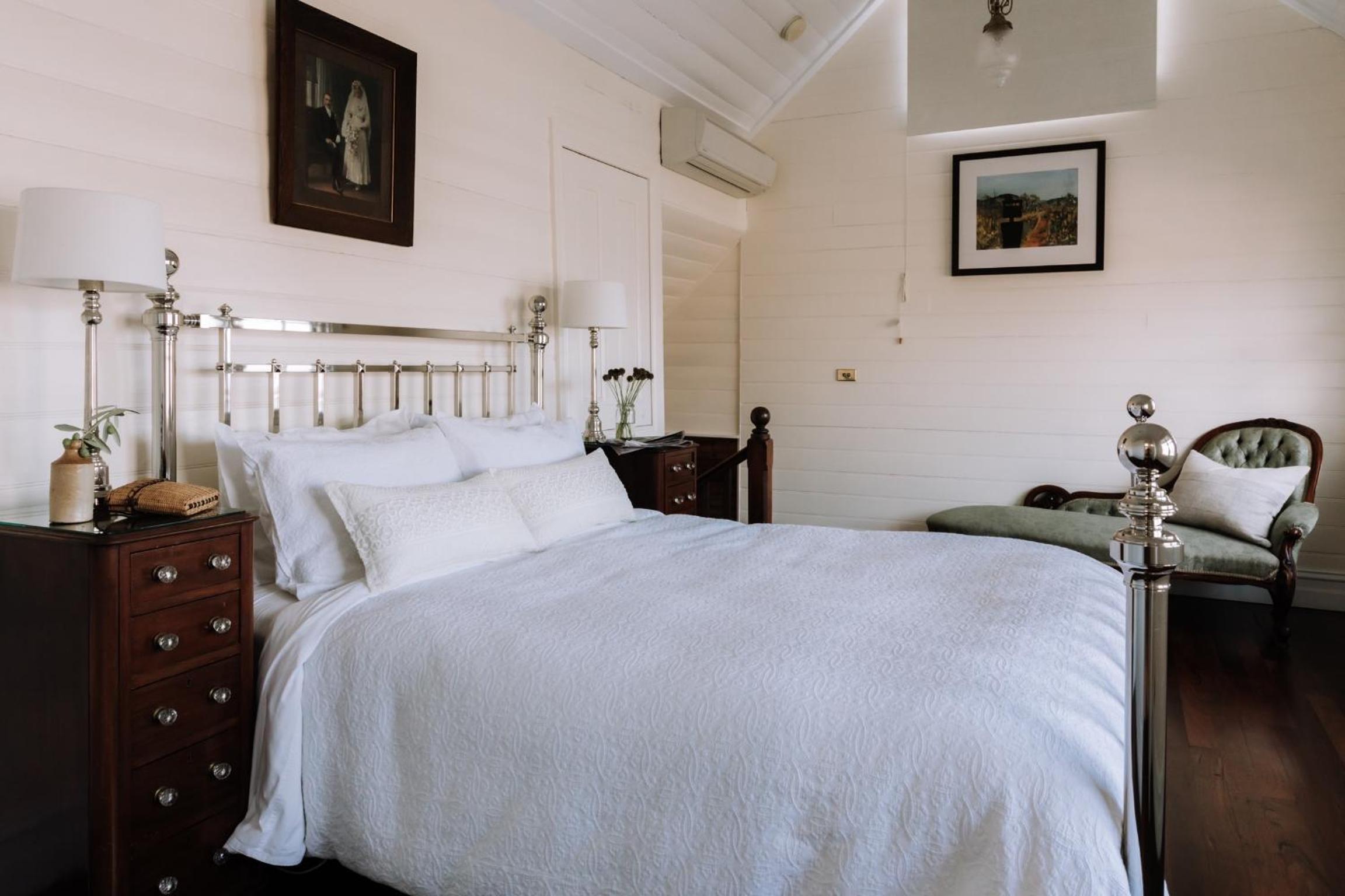 Ned Kelly’s Marlo Cottage - in the best Beechworth location
