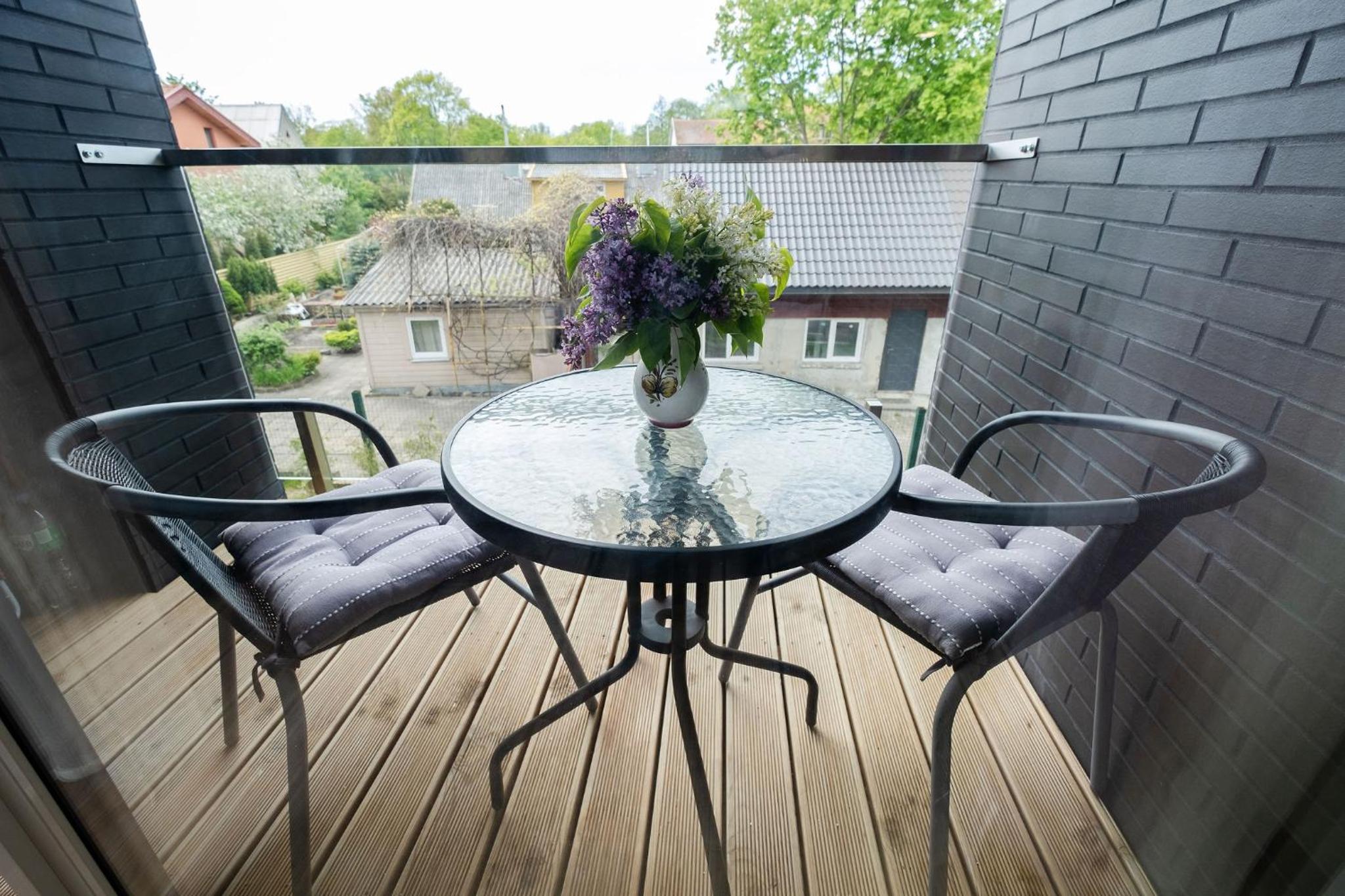 Riverside Ronze Apartment view 4
