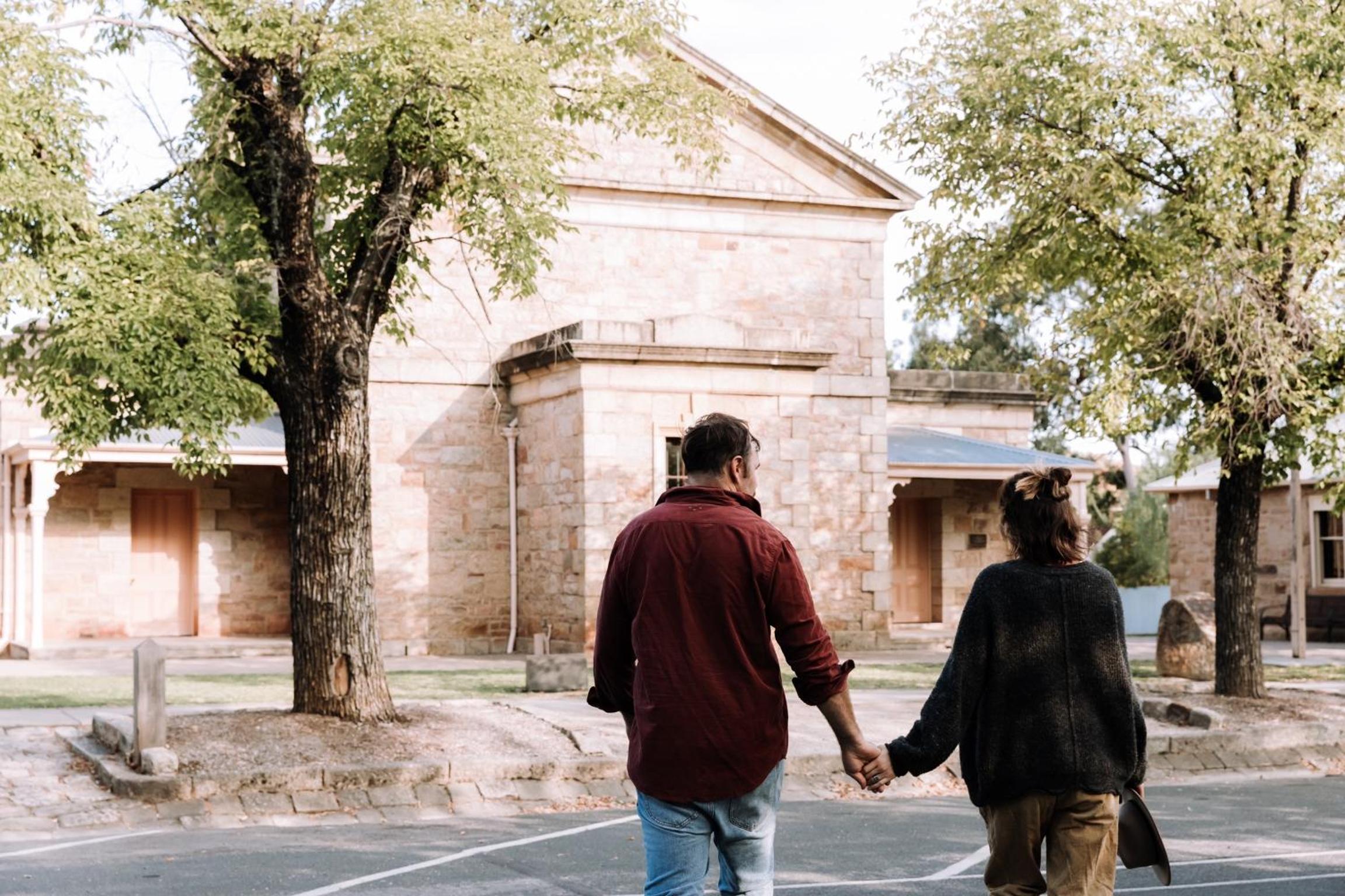 Ned Kelly’s Marlo Cottage - in the best Beechworth location