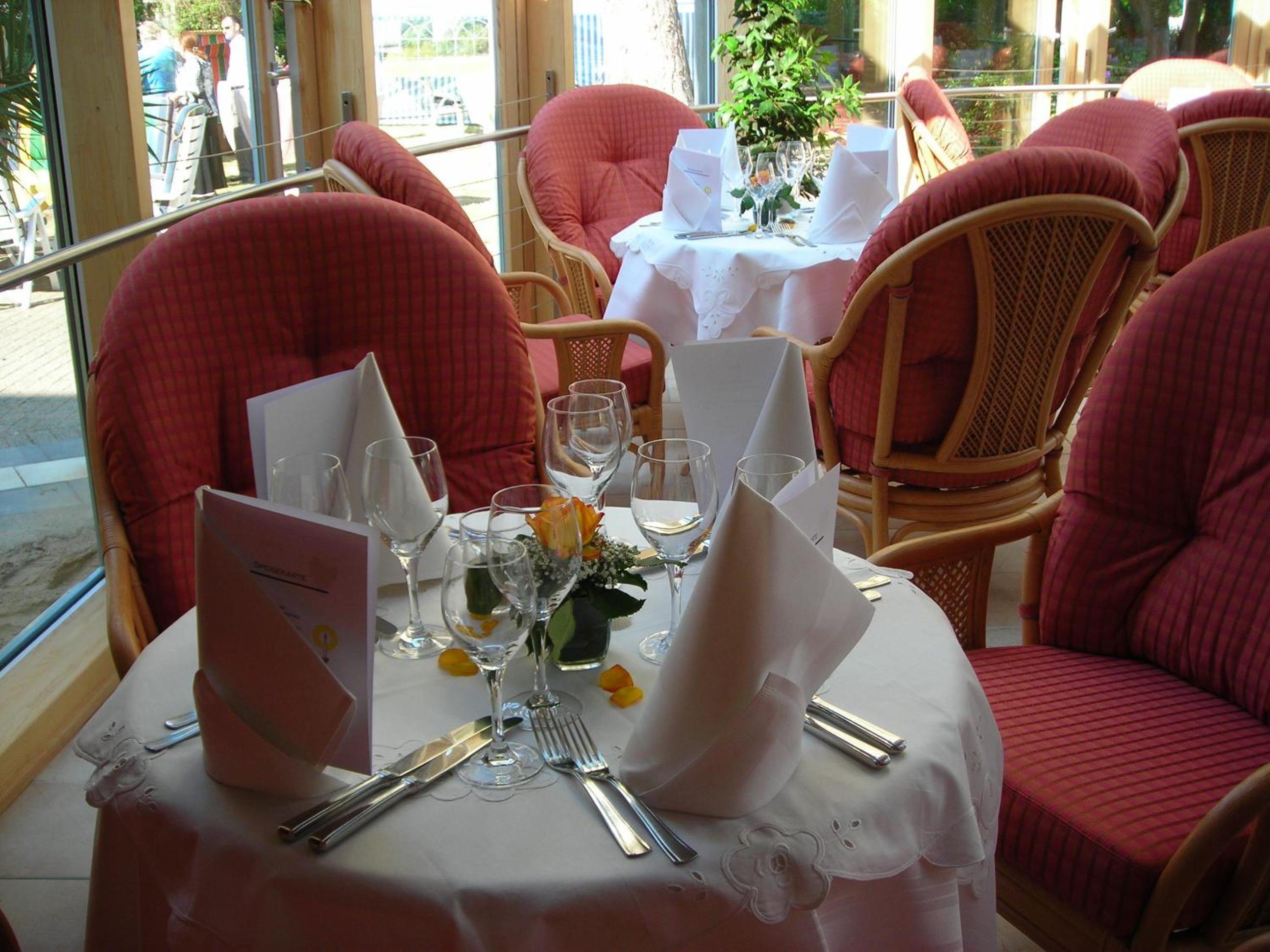 Hotel Aura Hotel - Image 1