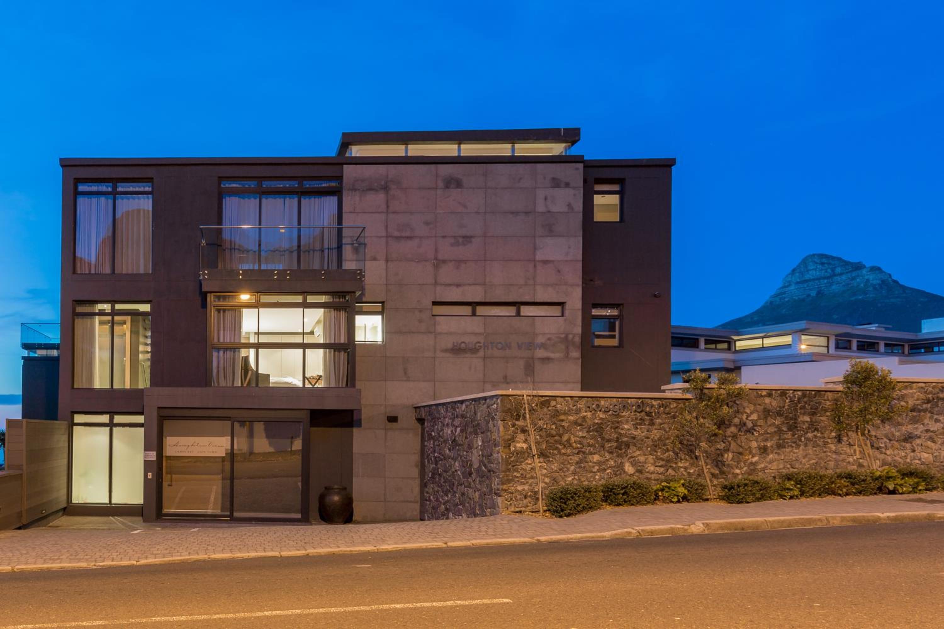 Hotel Living Hotel Lion's Eye