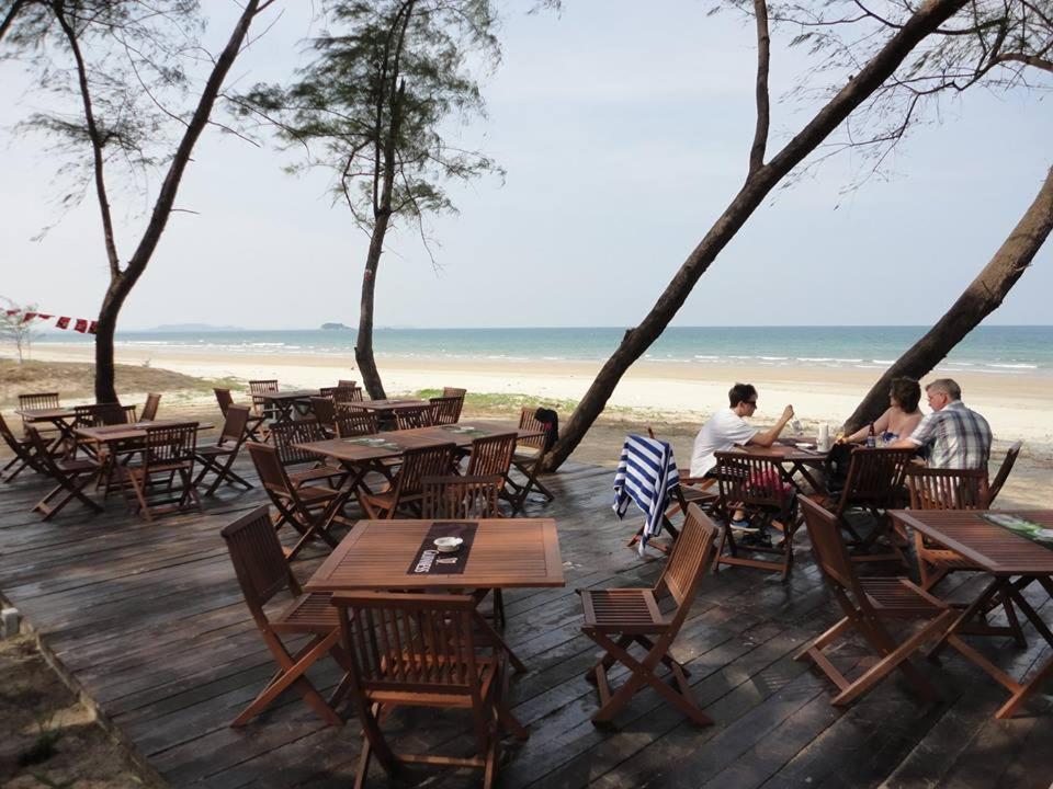 Samsuria Beach Apartment Resort