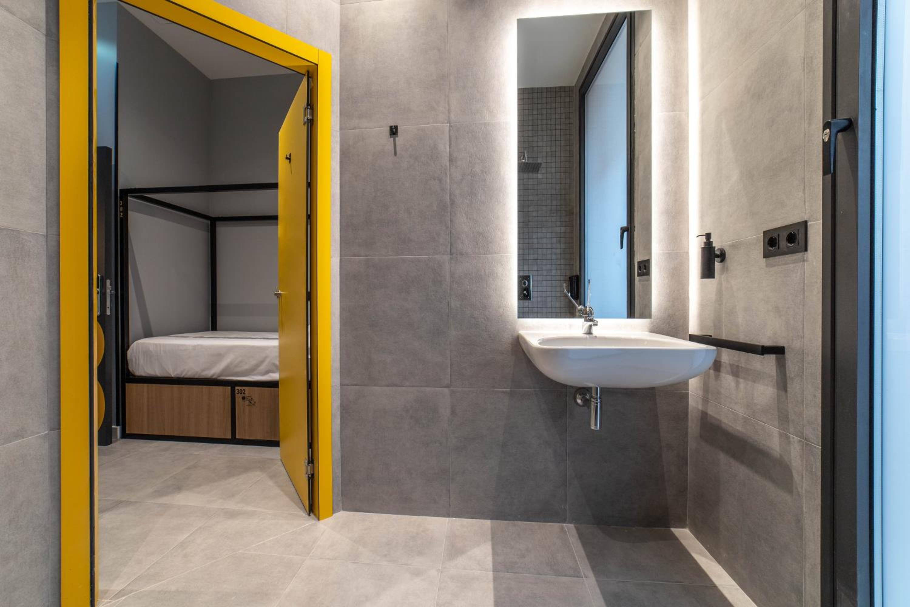 Petit Hostel La Latina