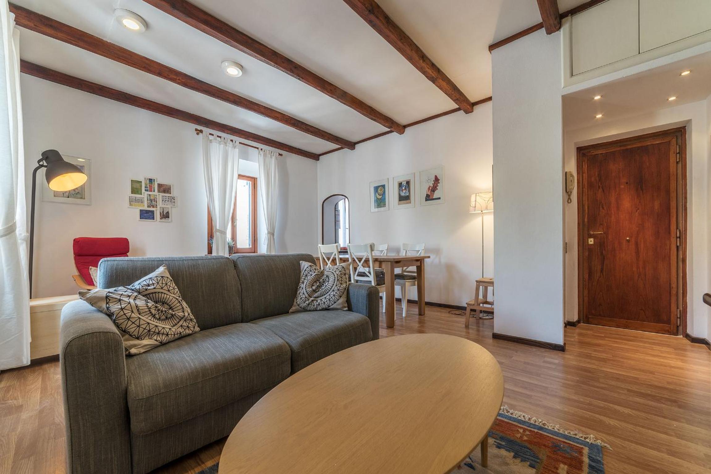 GuestHost - Colosseo Modern Apartment photo 4