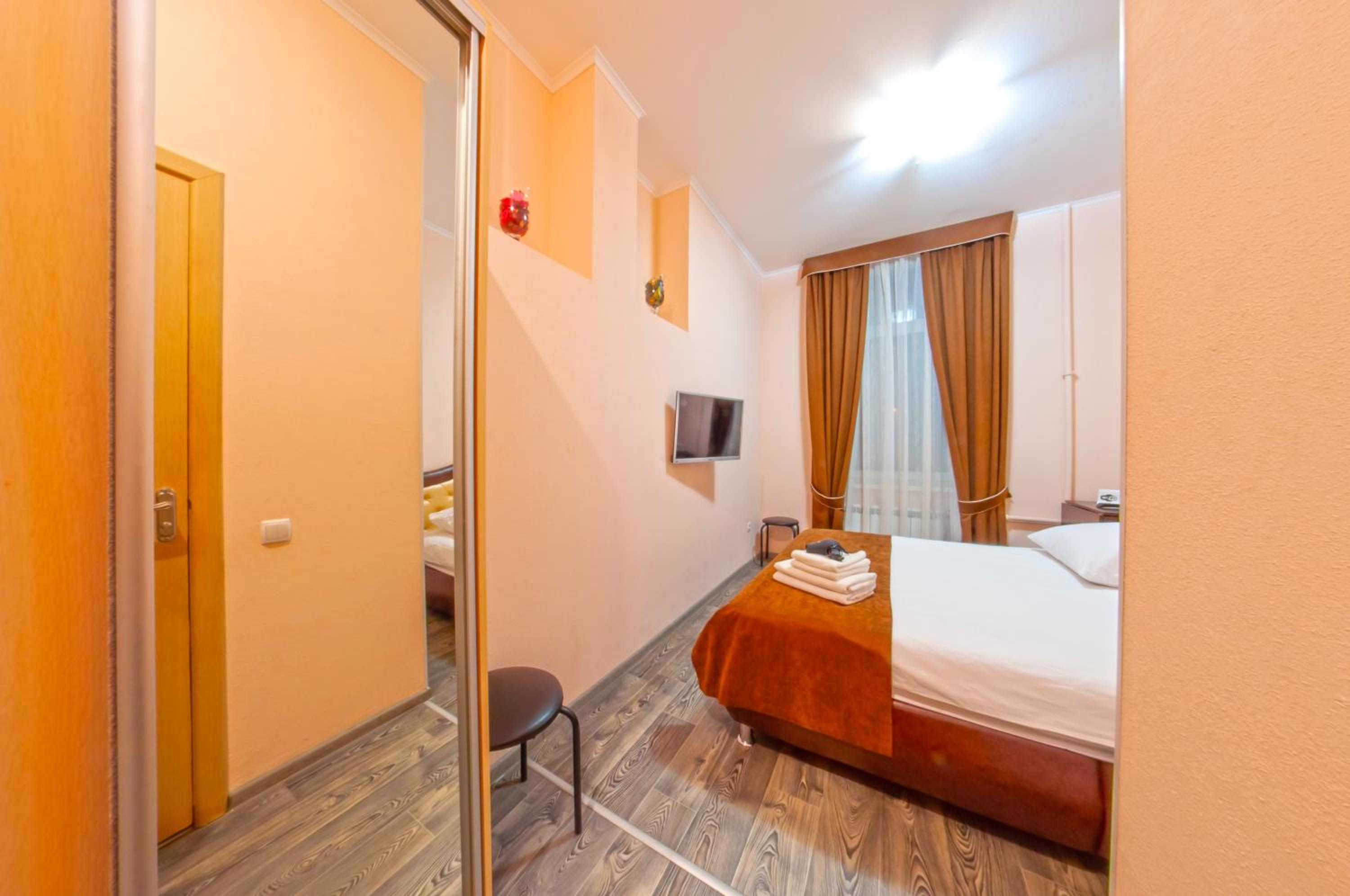 Seven Apart Hotel view 4