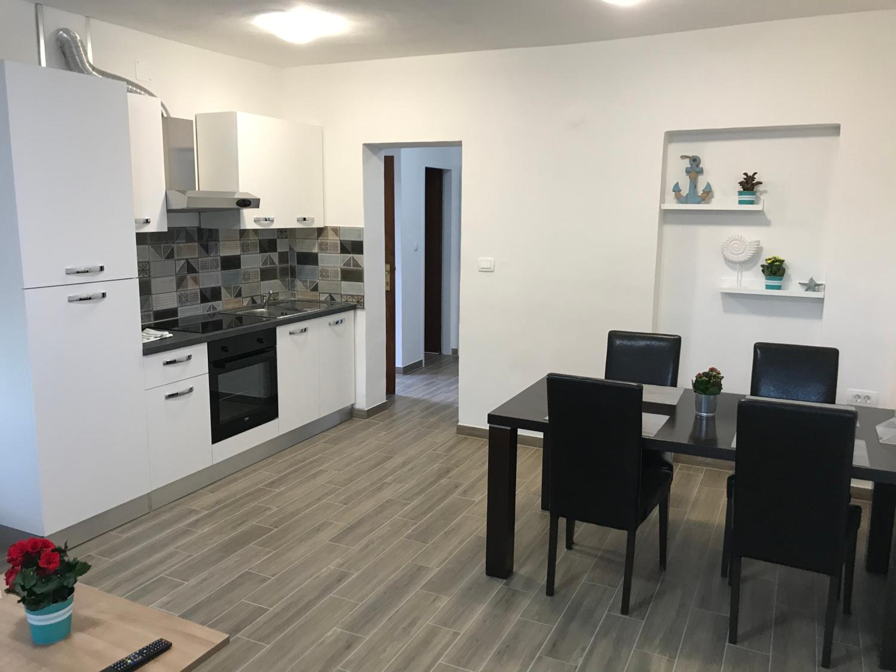 Apartments Lena view 5