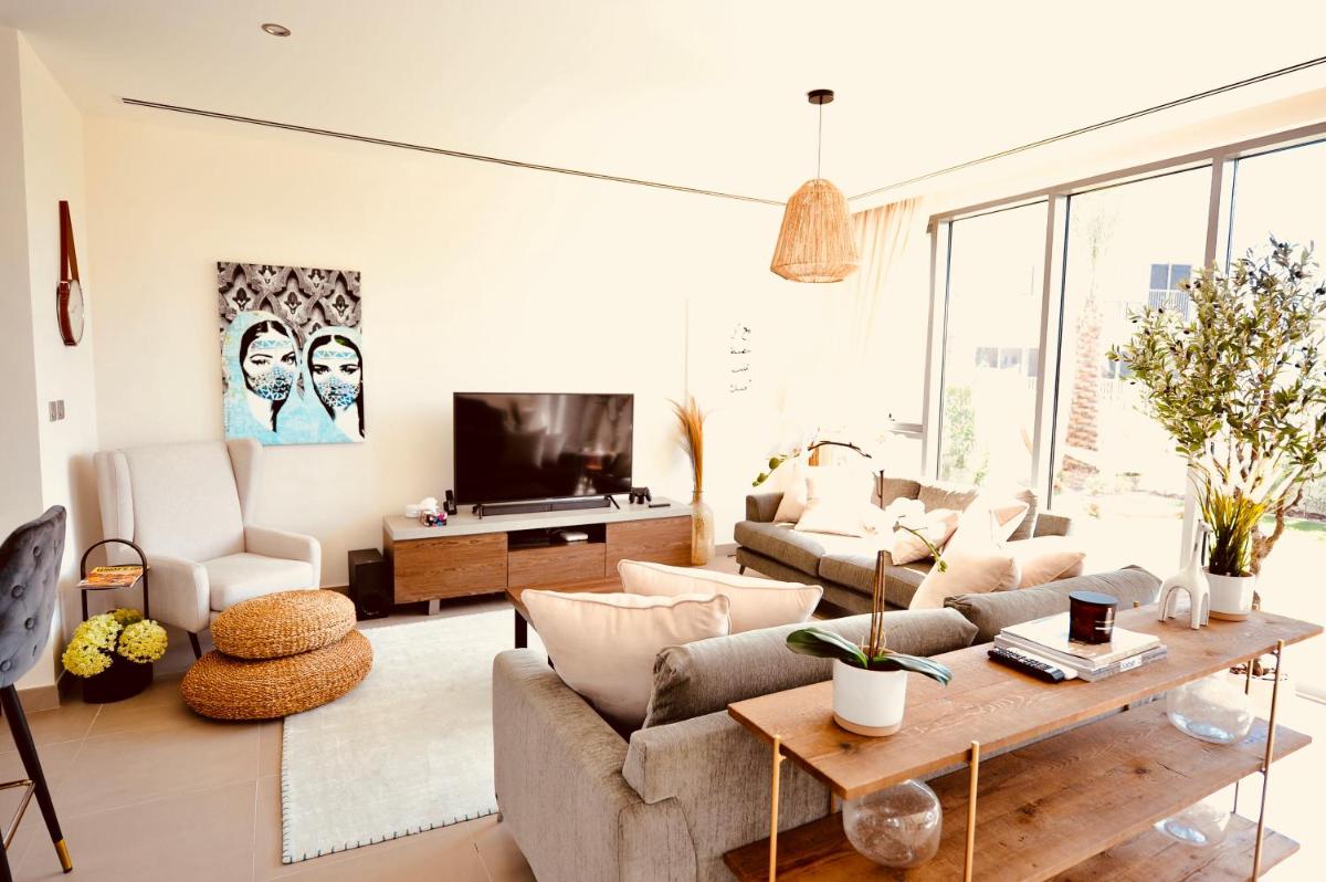 The Sunshine Villa