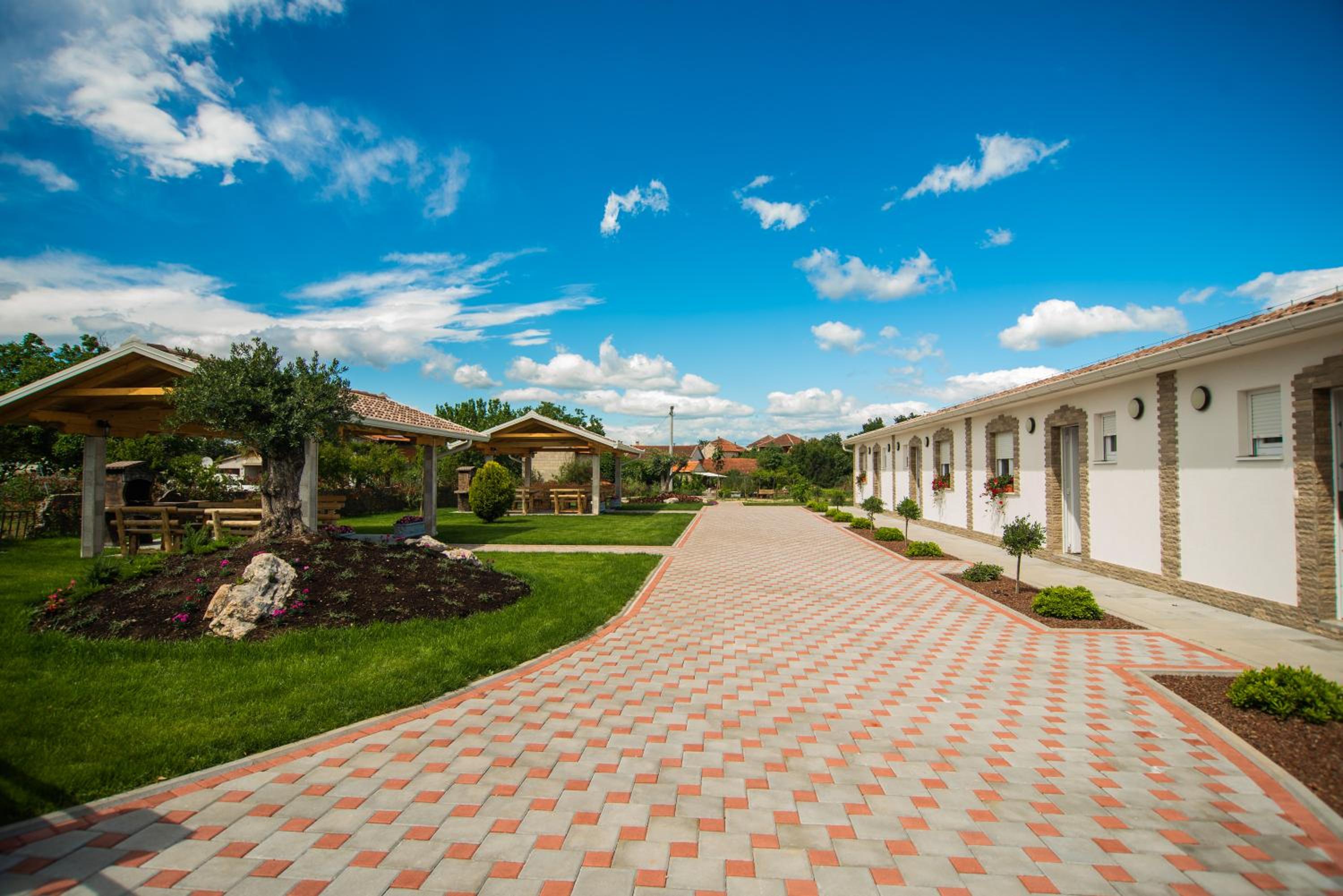 Apartments Slapovi