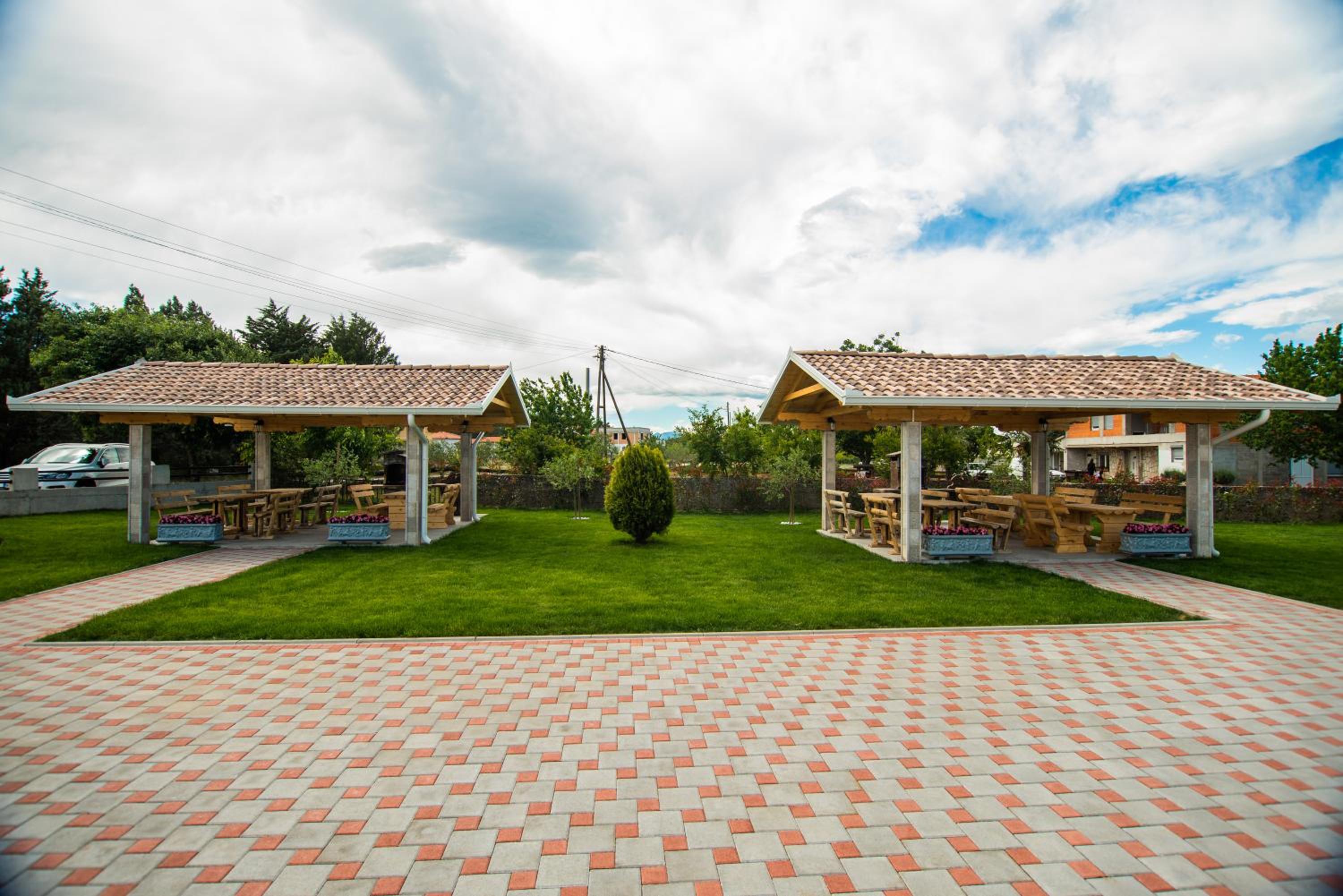 Apartments Slapovi