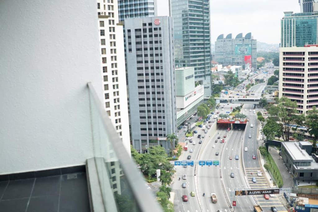 KL Top Location Kid's Theme White Collar Apartment