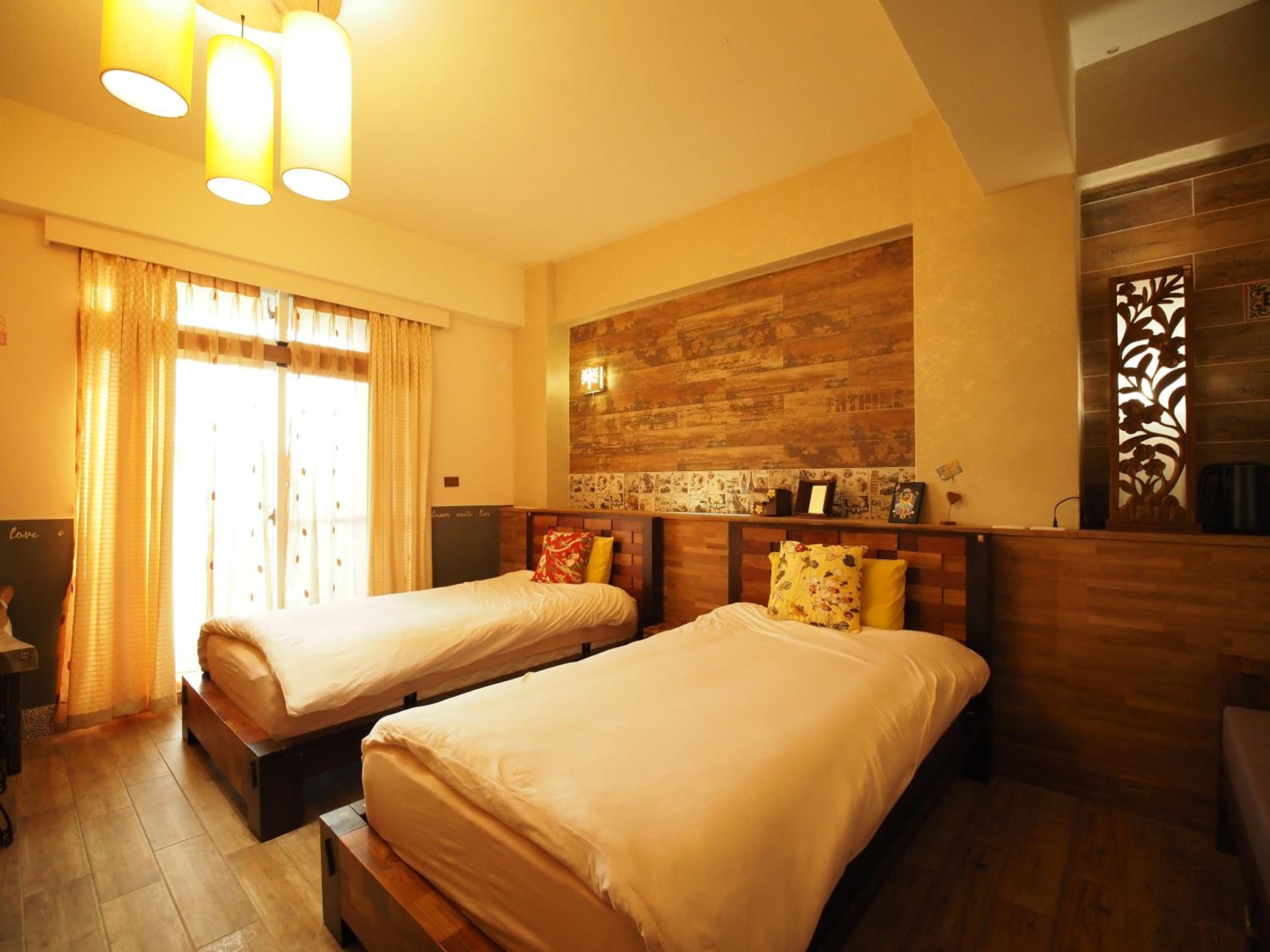 Home & Teak Homestay