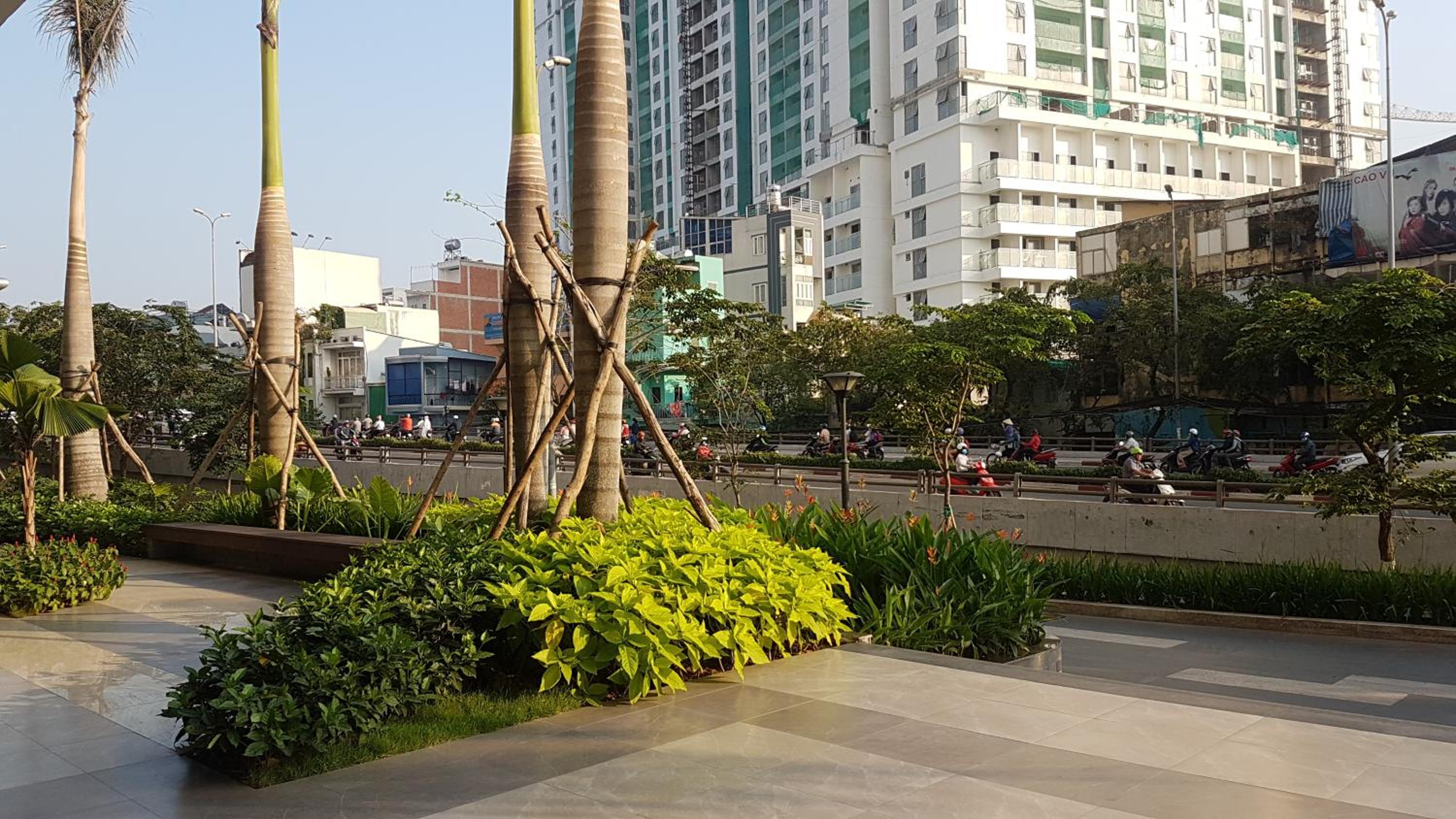 Giang Son River Gate Ben Thanh