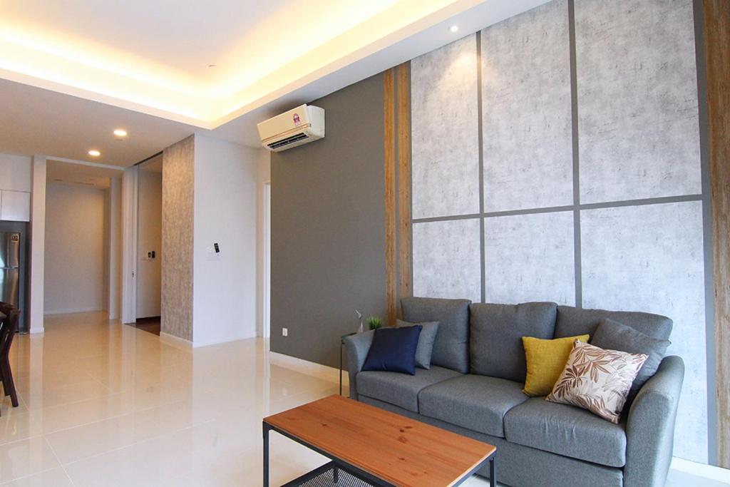 Azure Residences by Sleepy Bear Paradigm Mall photo 2