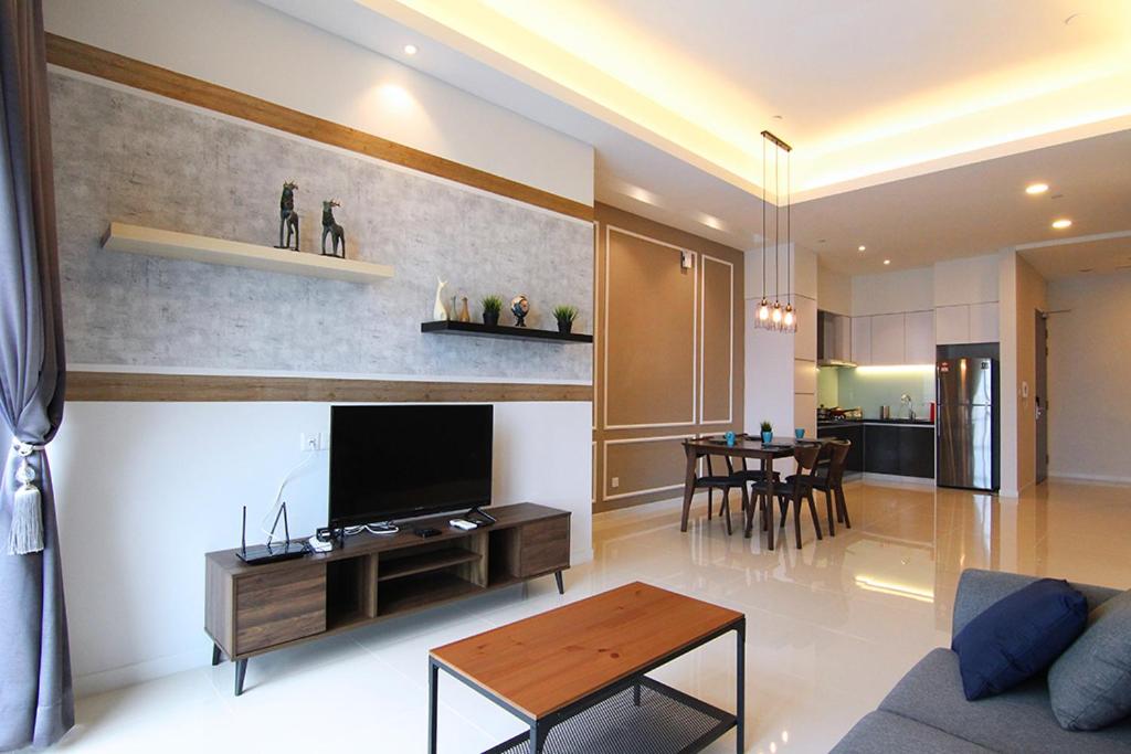 Azure Residences by Sleepy Bear Paradigm Mall photo 3