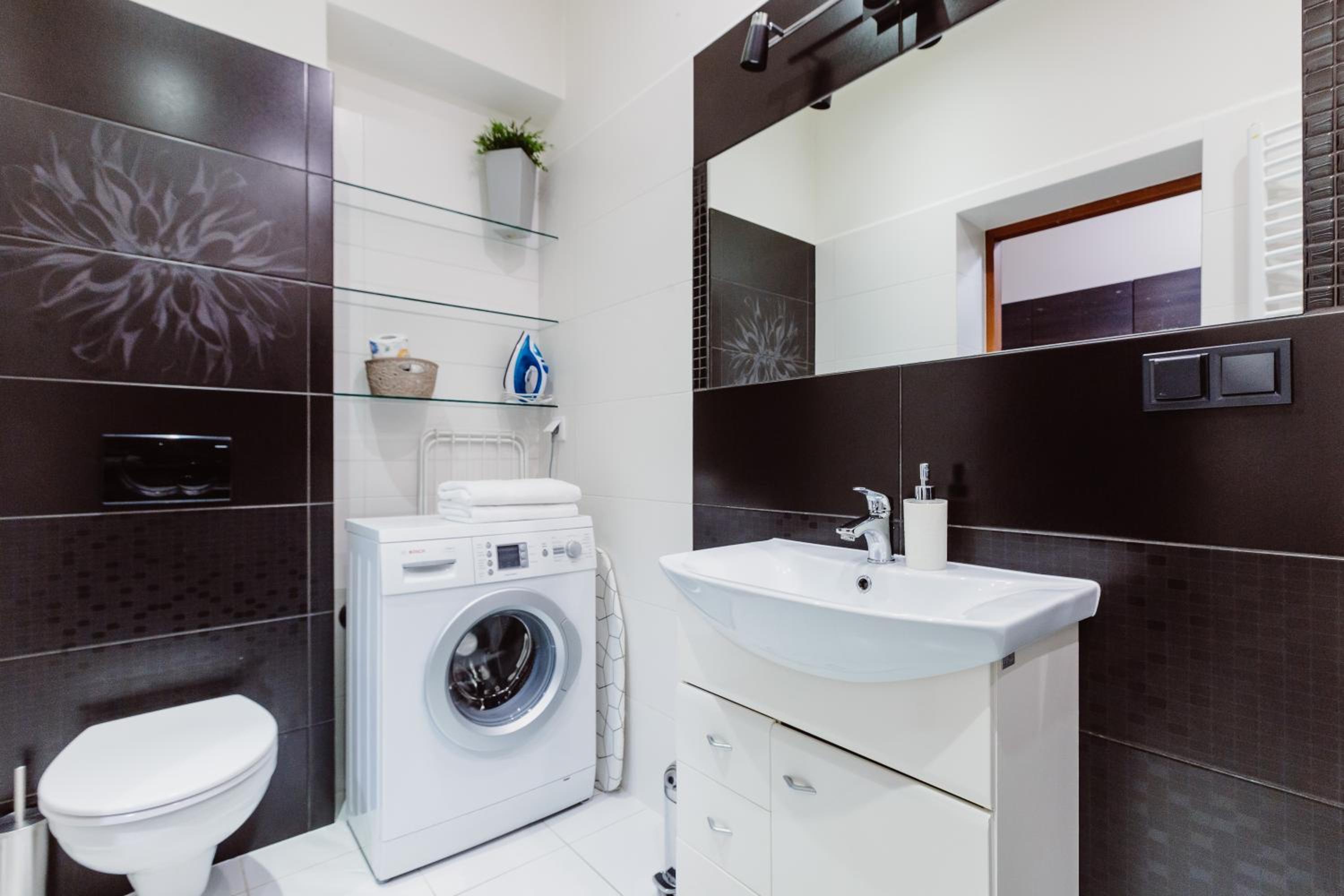 Kings City - Old Town Apartment
