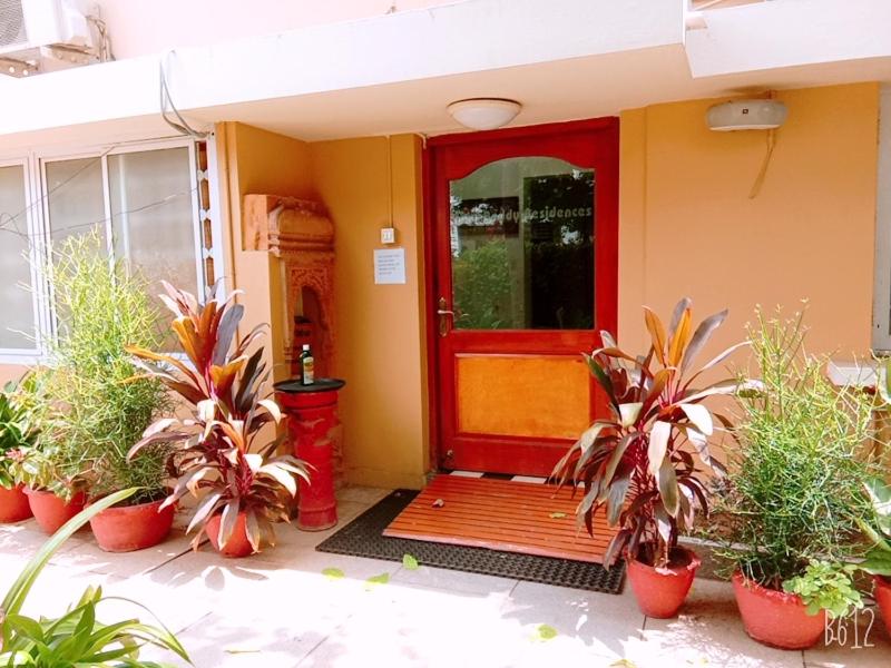 Hanu Reddy Residences Wallace Garden