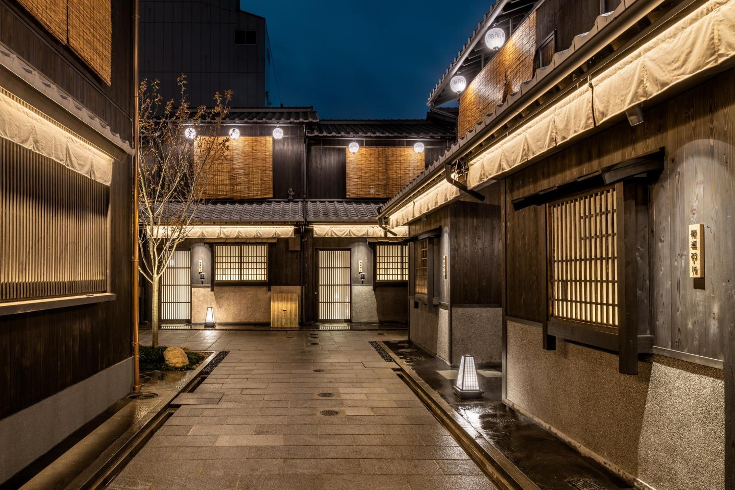 Nazuna Kyoto Tsubaki St. 13