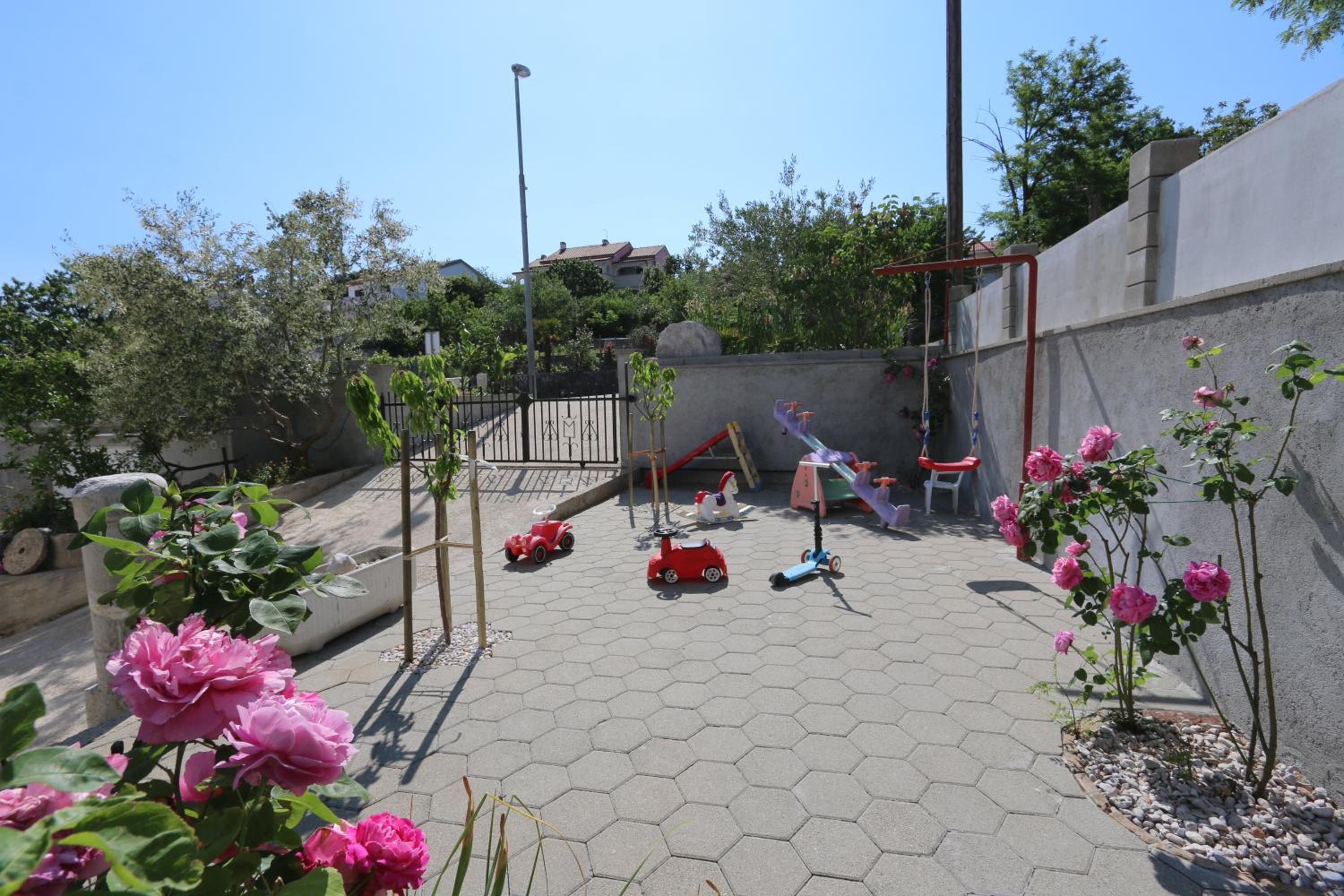 Apartments Mirjana view 3
