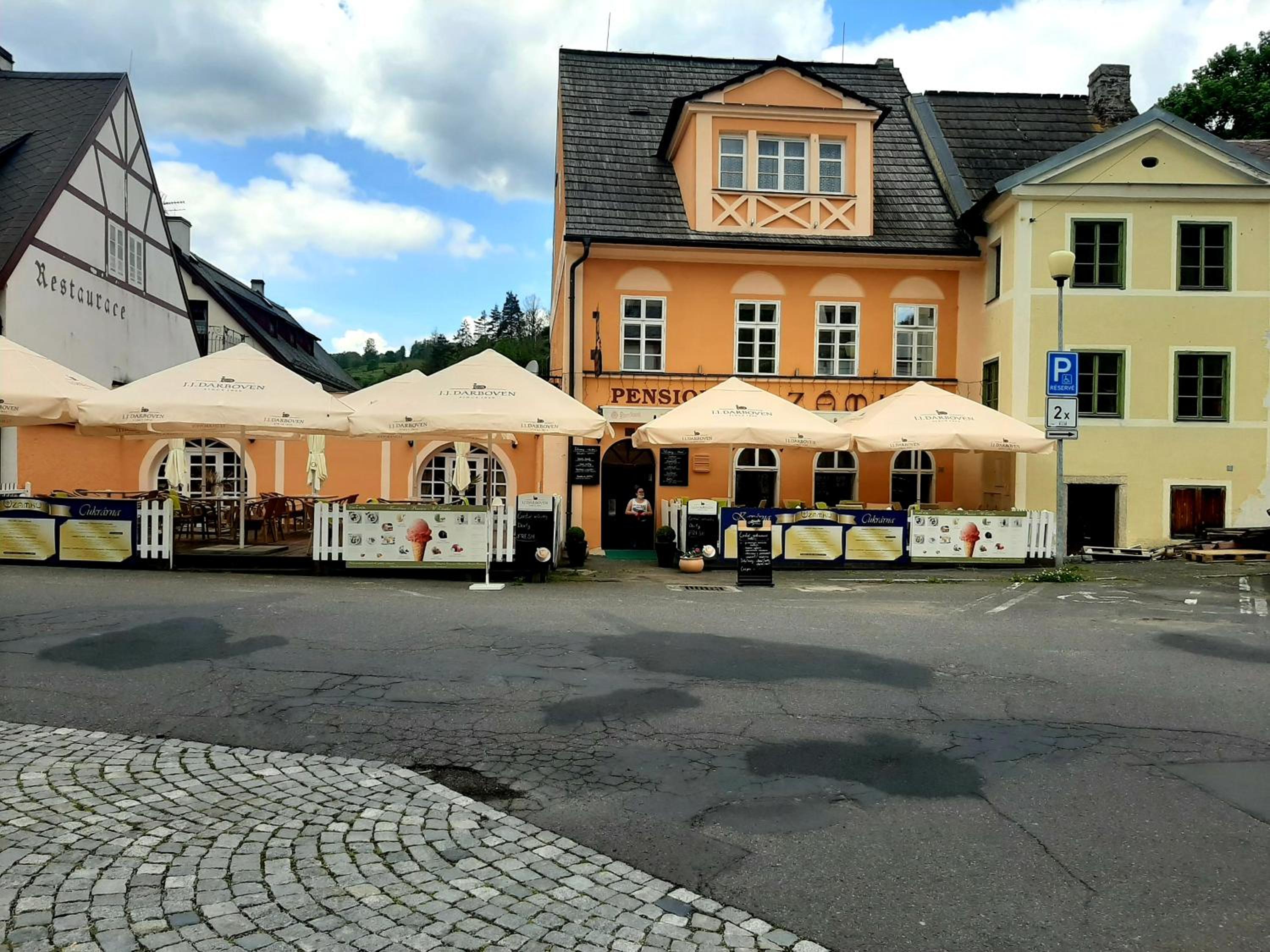 Penzion - Restaurant U Zámku