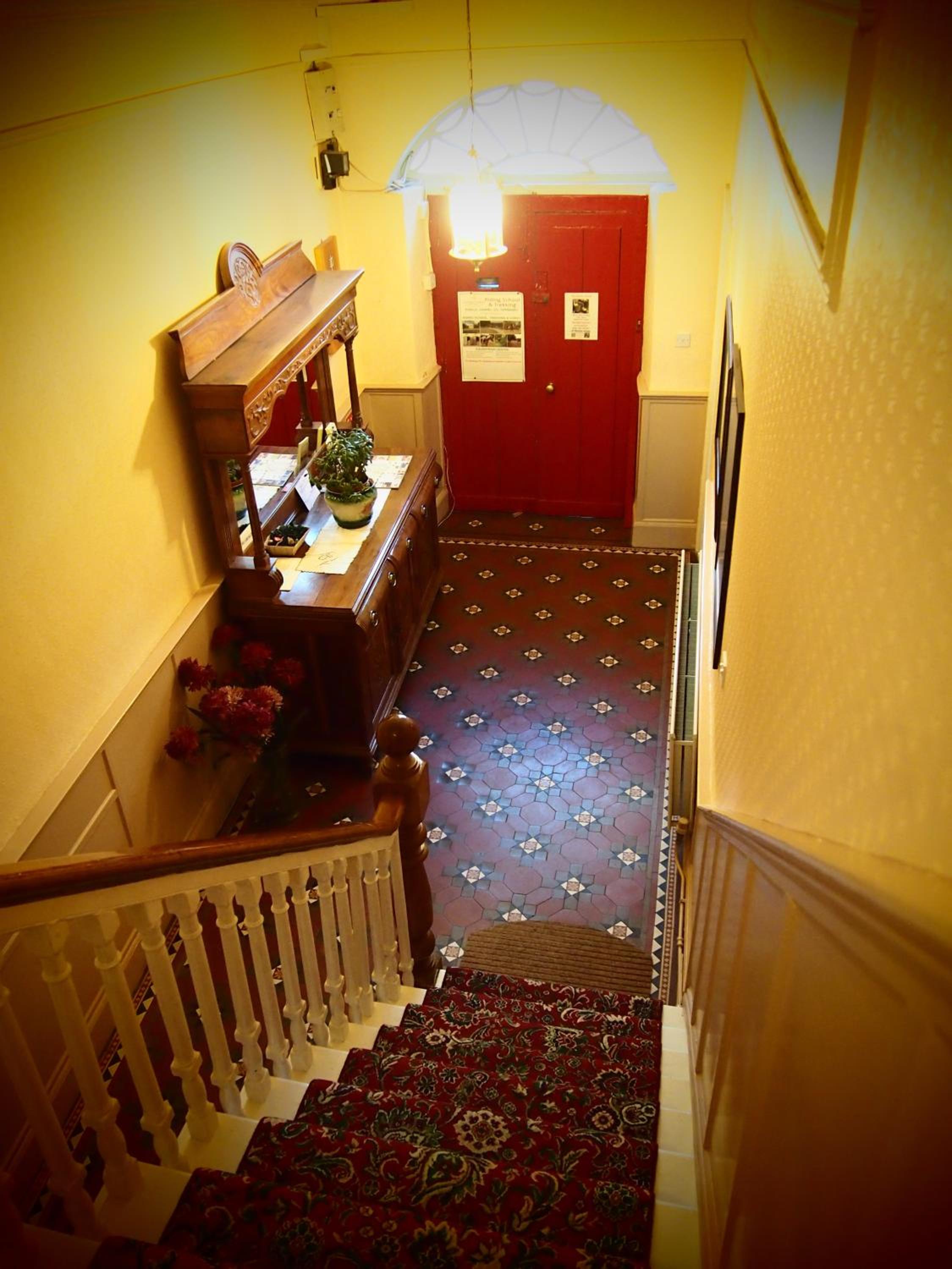 Cashel Town Center INN view 4