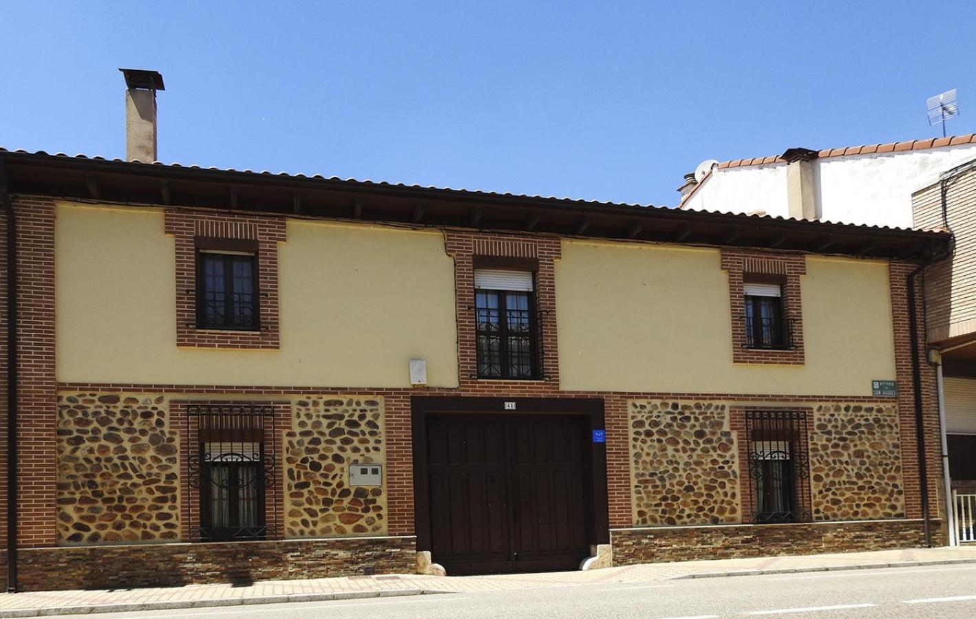 El Capricho del Tejar view 2
