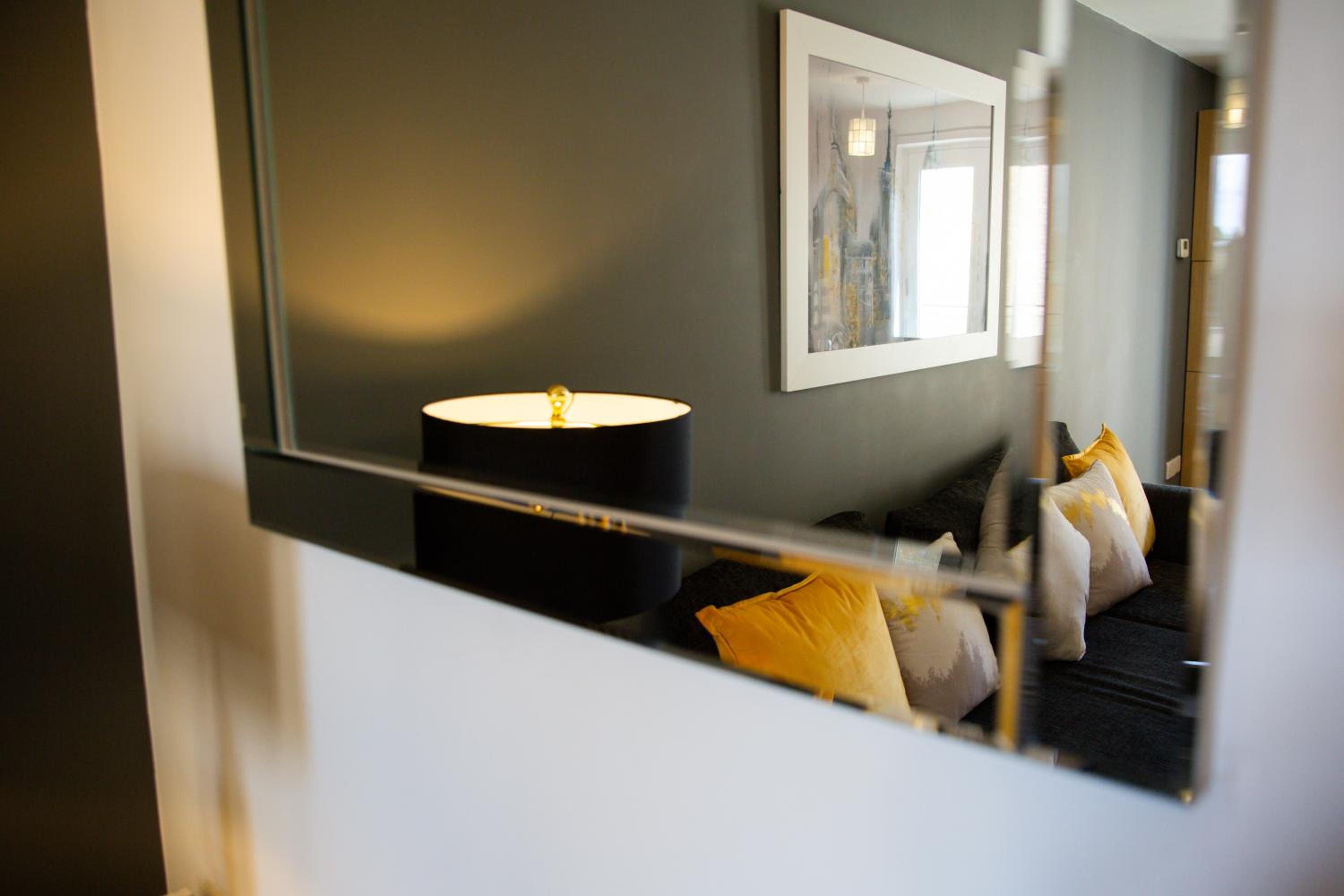 Velvet 1-bedroom apartment, Clockhouse, Hoddesdon view 5