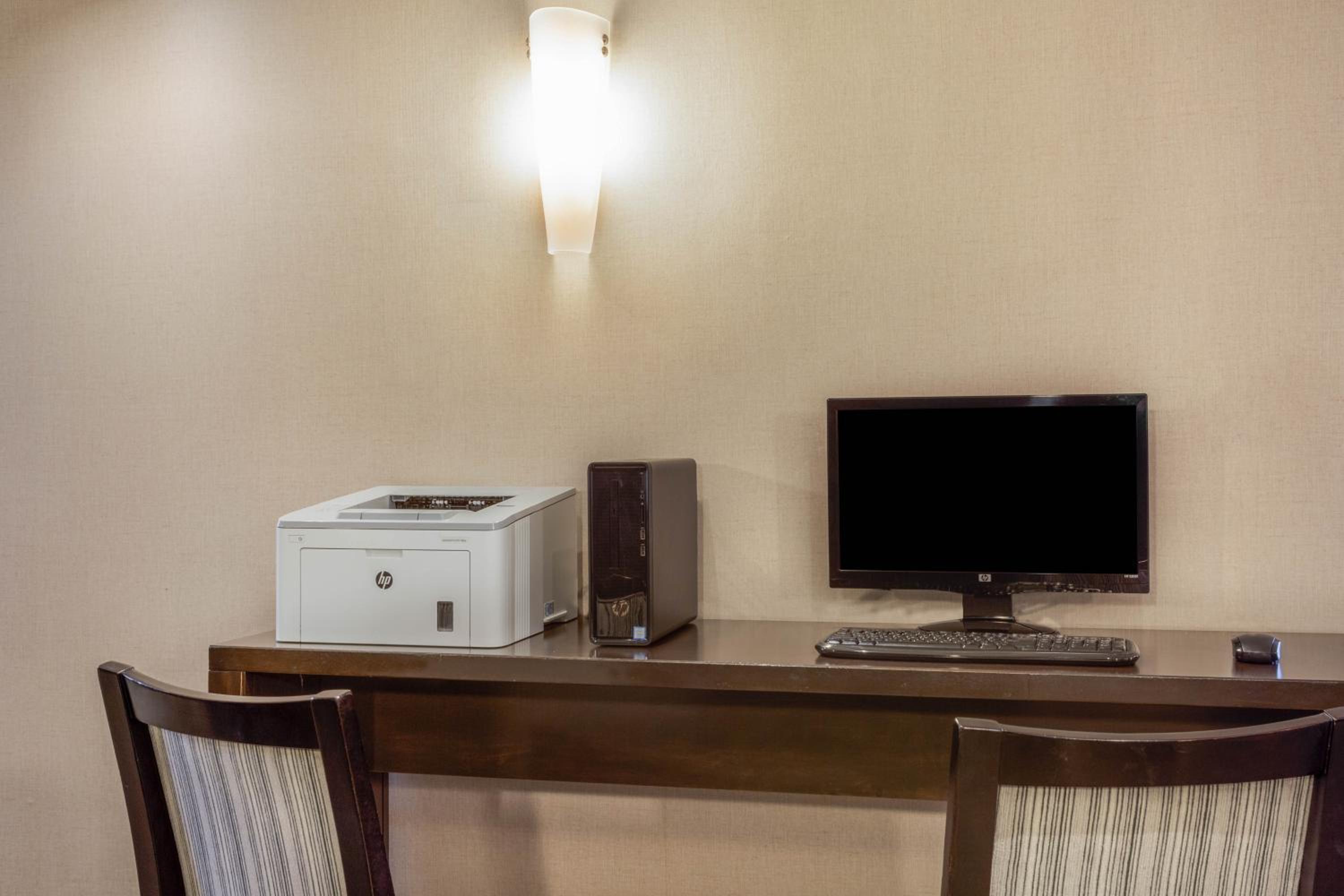 Johnson City Vacations - La Quinta Inn by Wyndham Binghamton - Johnson City - Property Image 31