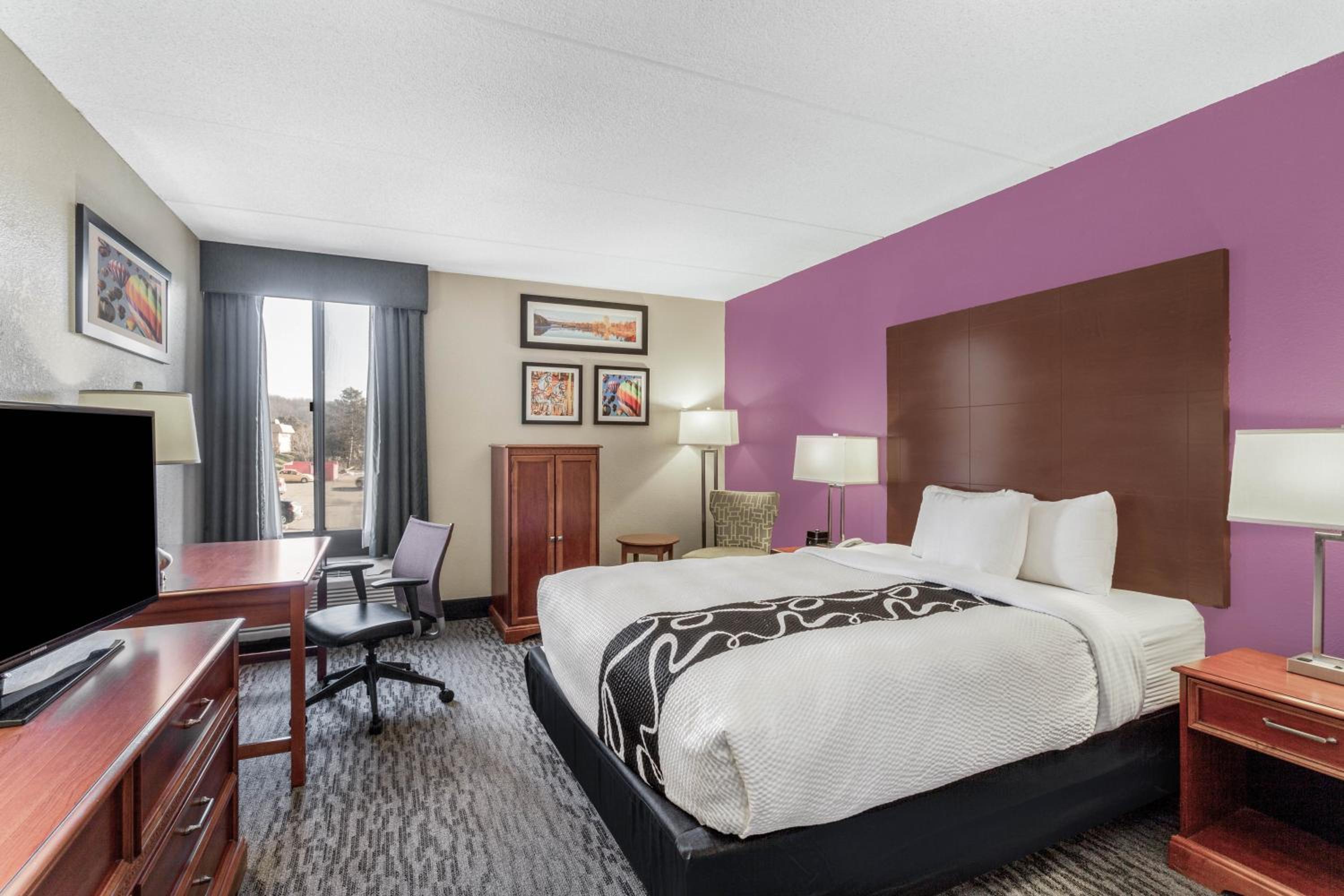 Johnson City Vacations - La Quinta Inn by Wyndham Binghamton - Johnson City - Property Image 19