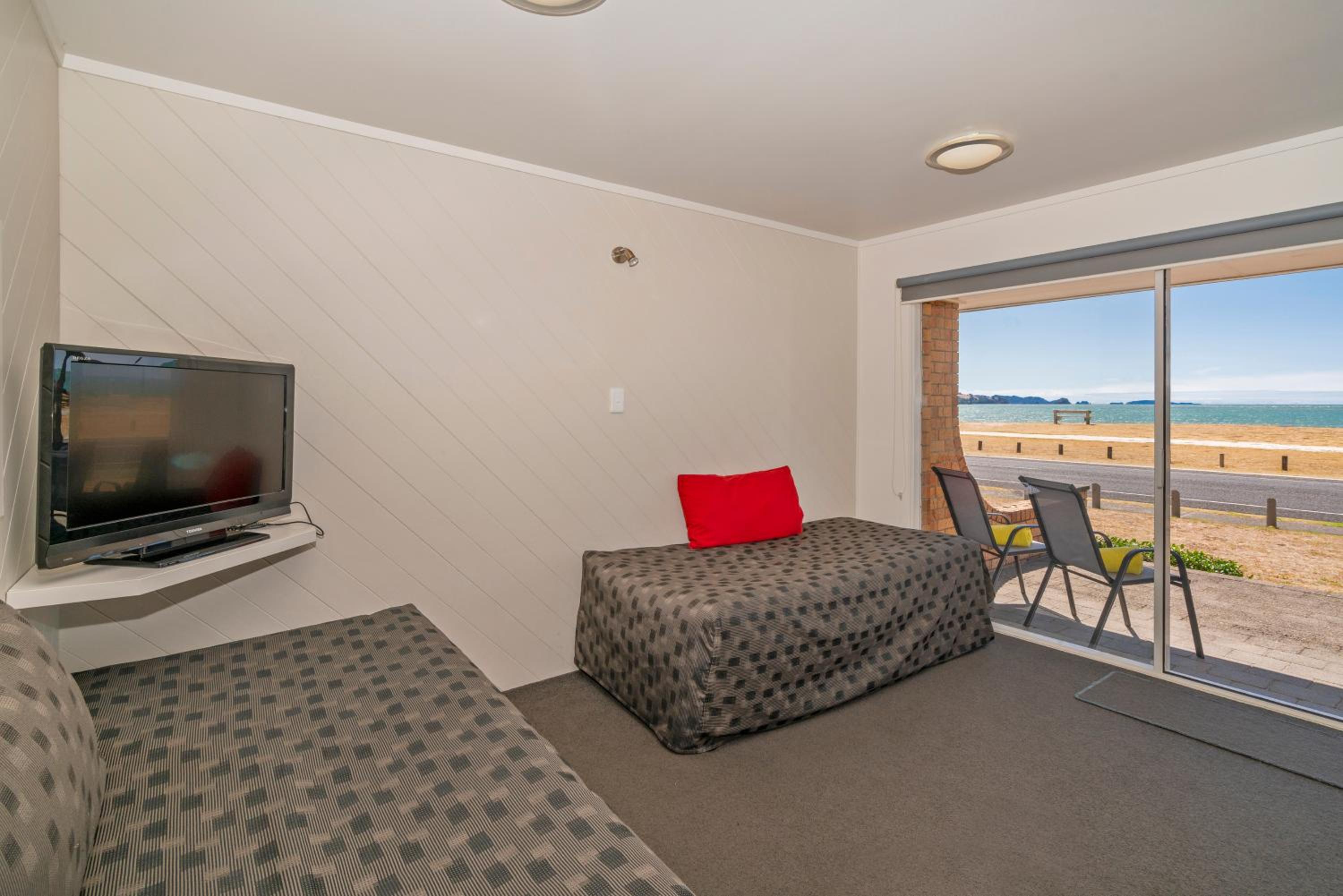 The Oceanside Motel