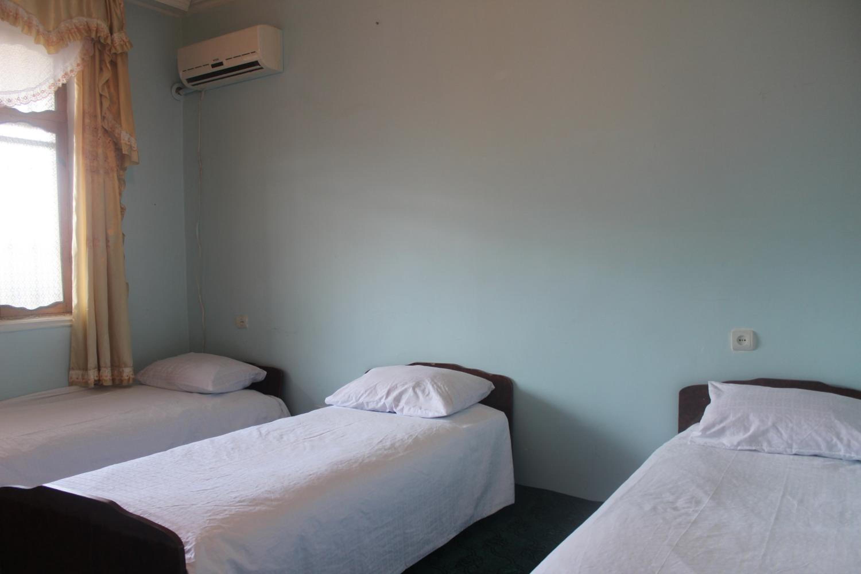 Canal Hostel
