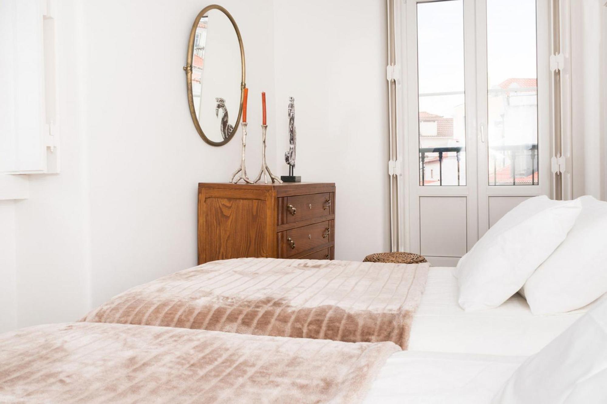 Stylish Lisbon Apartment in Alfama w/ Heating