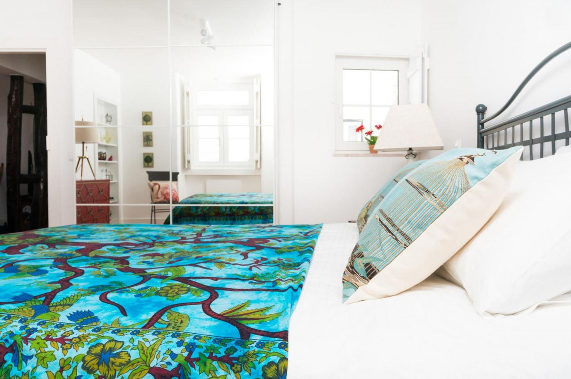 Stylish Lisbon Apartment in Alfama w/ Heating