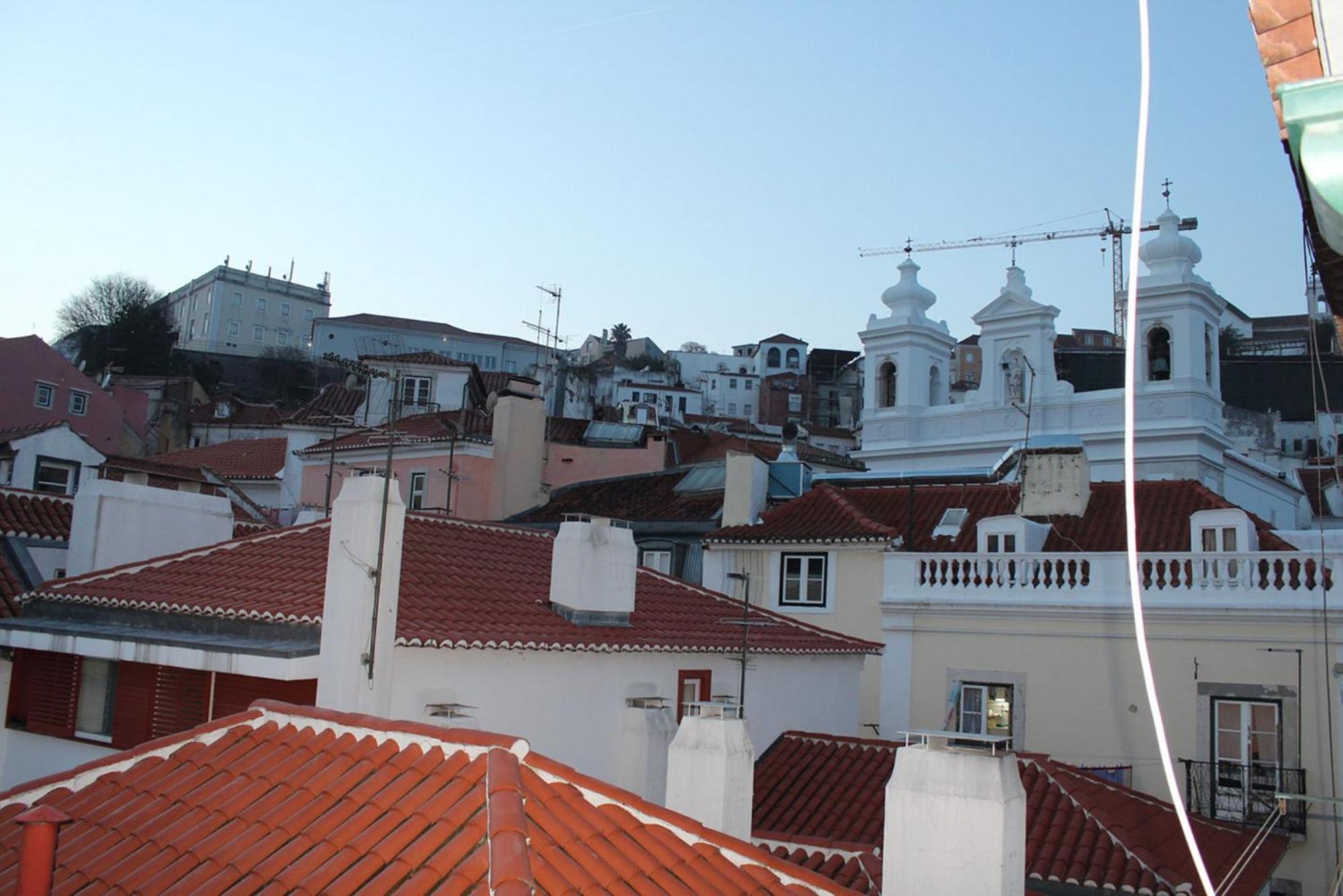 Stylish Lisbon Apartment in Alfama w/ Heating
