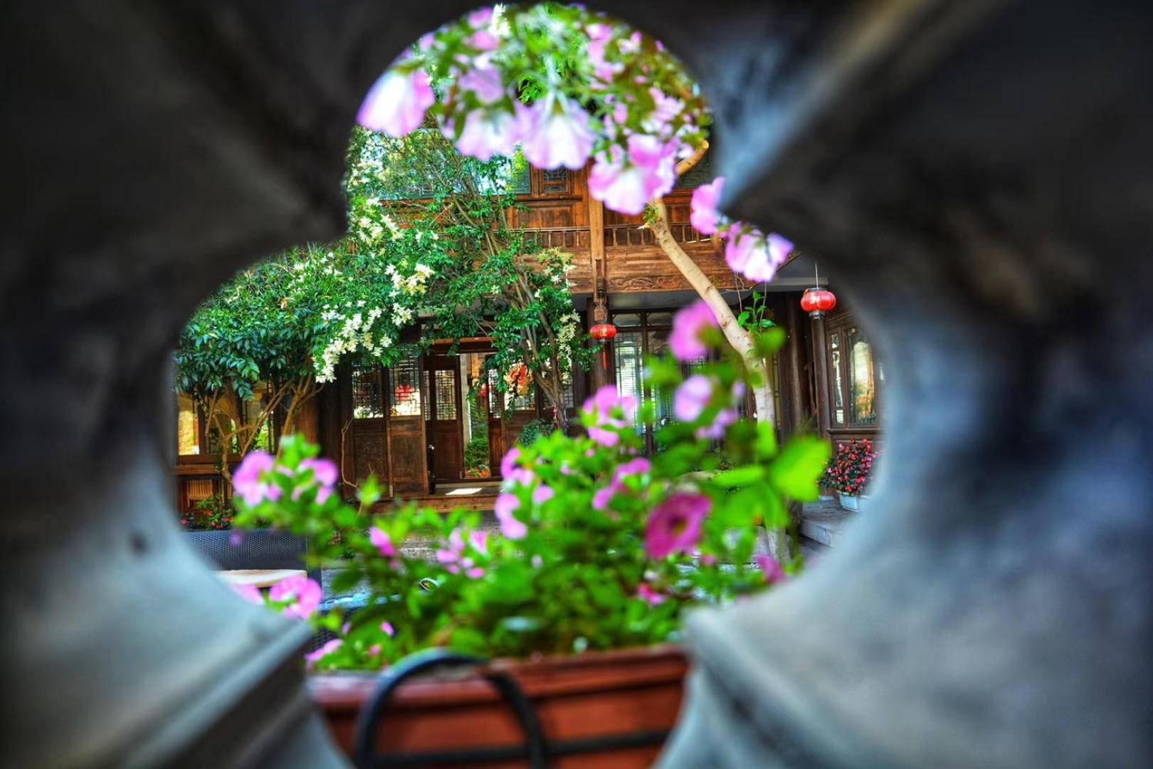 Lijiang Gui Yuan Tian Ju Guesthouse