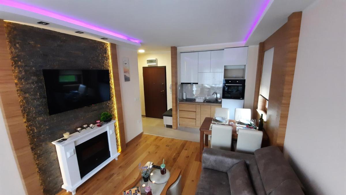 Holiday Spa Lux Apartment view 2