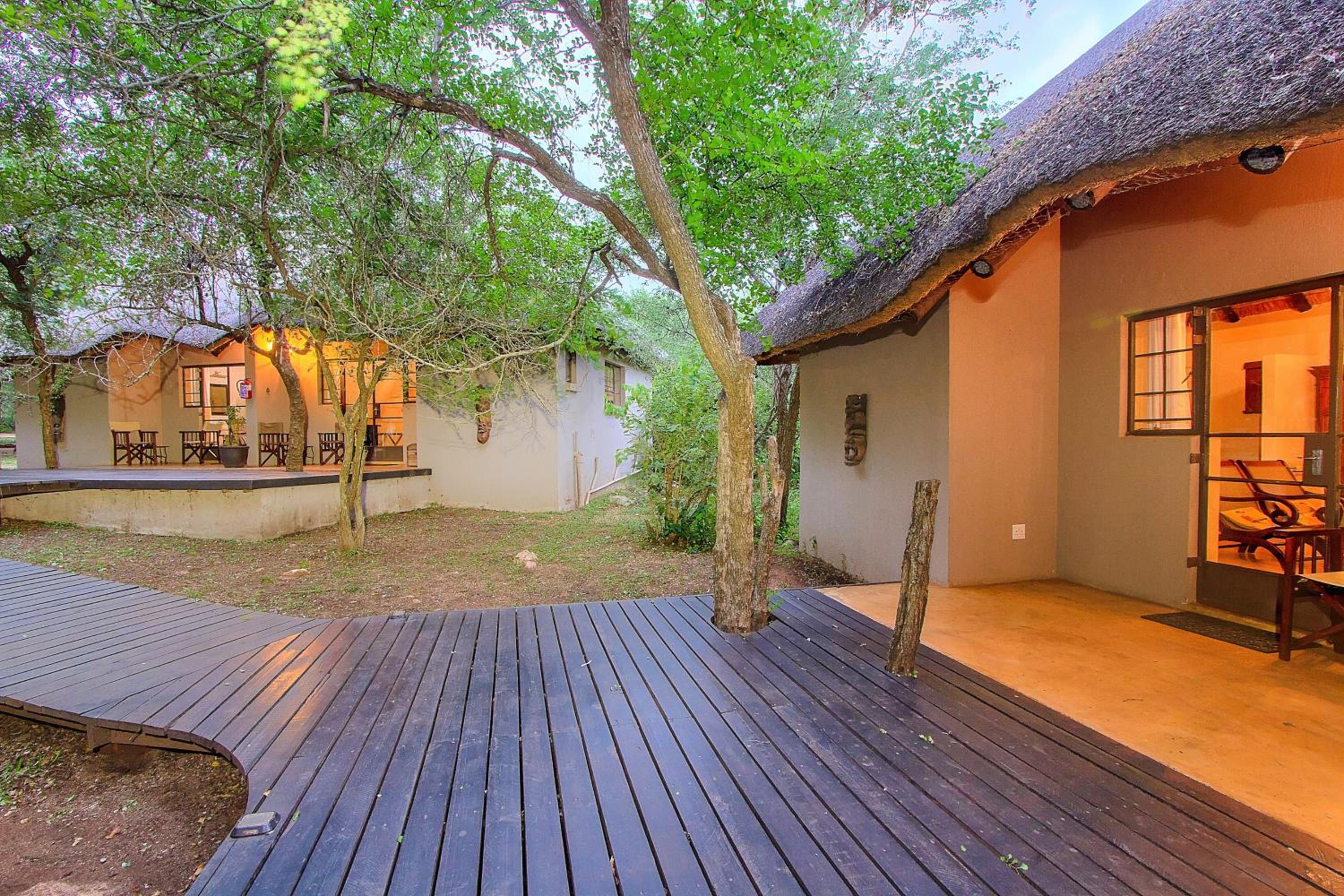 Mvuradona Safari Lodge