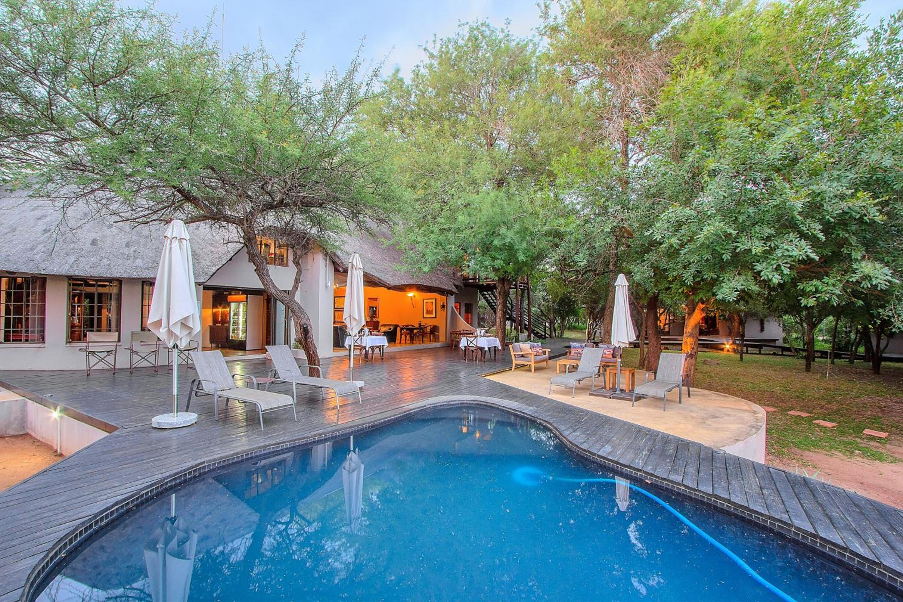 Mvuradona Safari Lodge