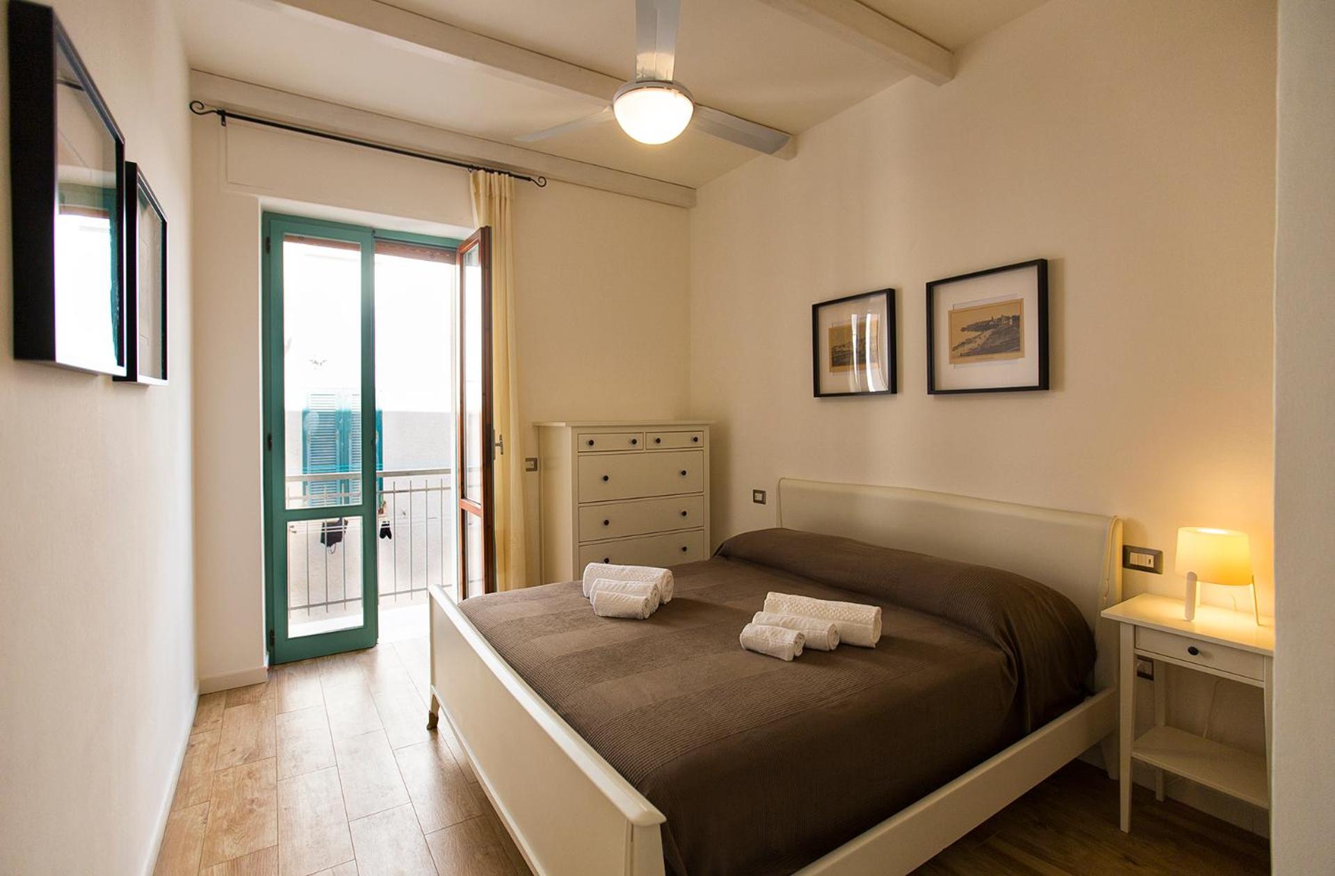 Alghero P.Umberto old town view 5