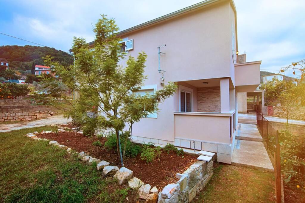 Verita view 3