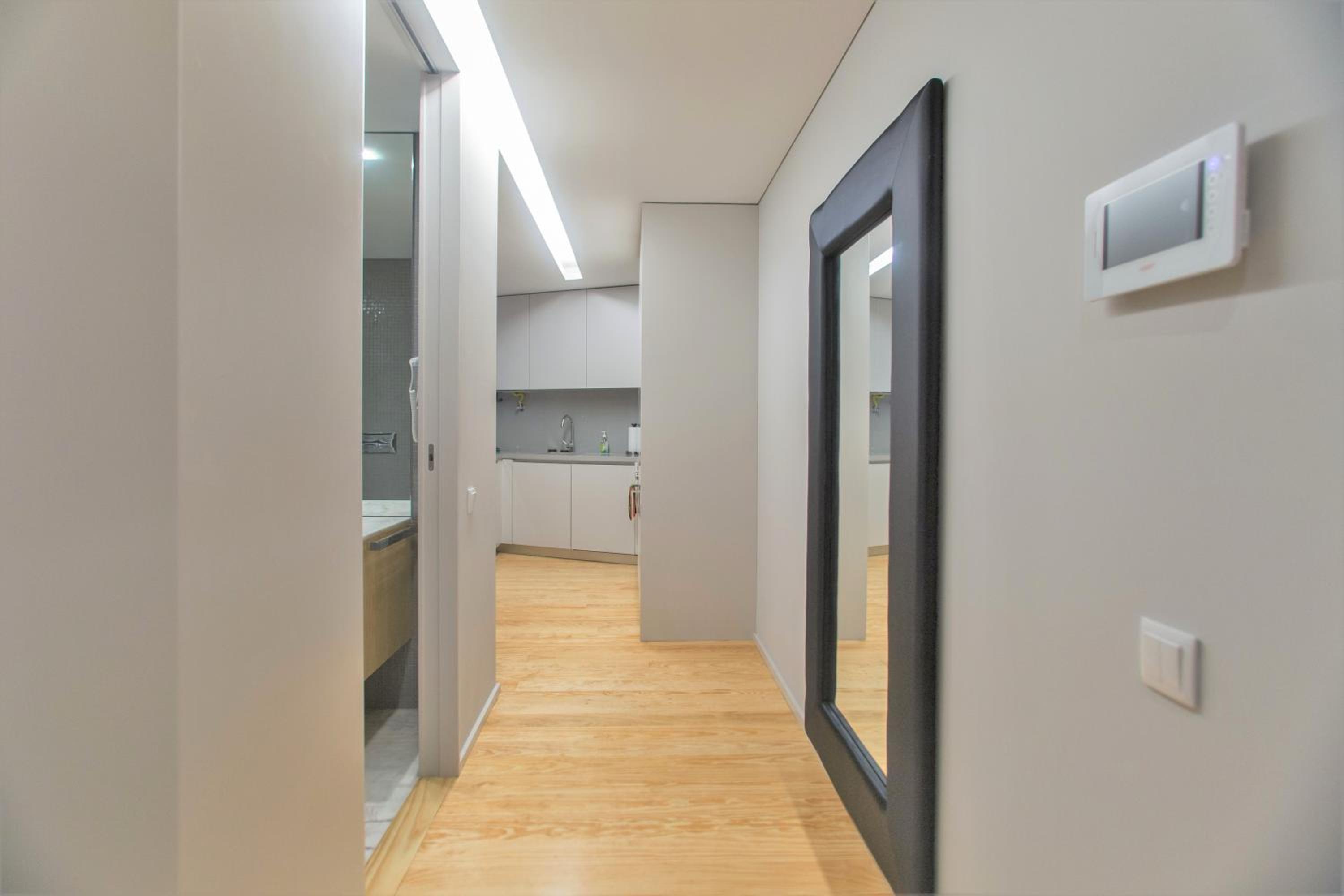 Premium Style Apt by Porto City Hosts view 5