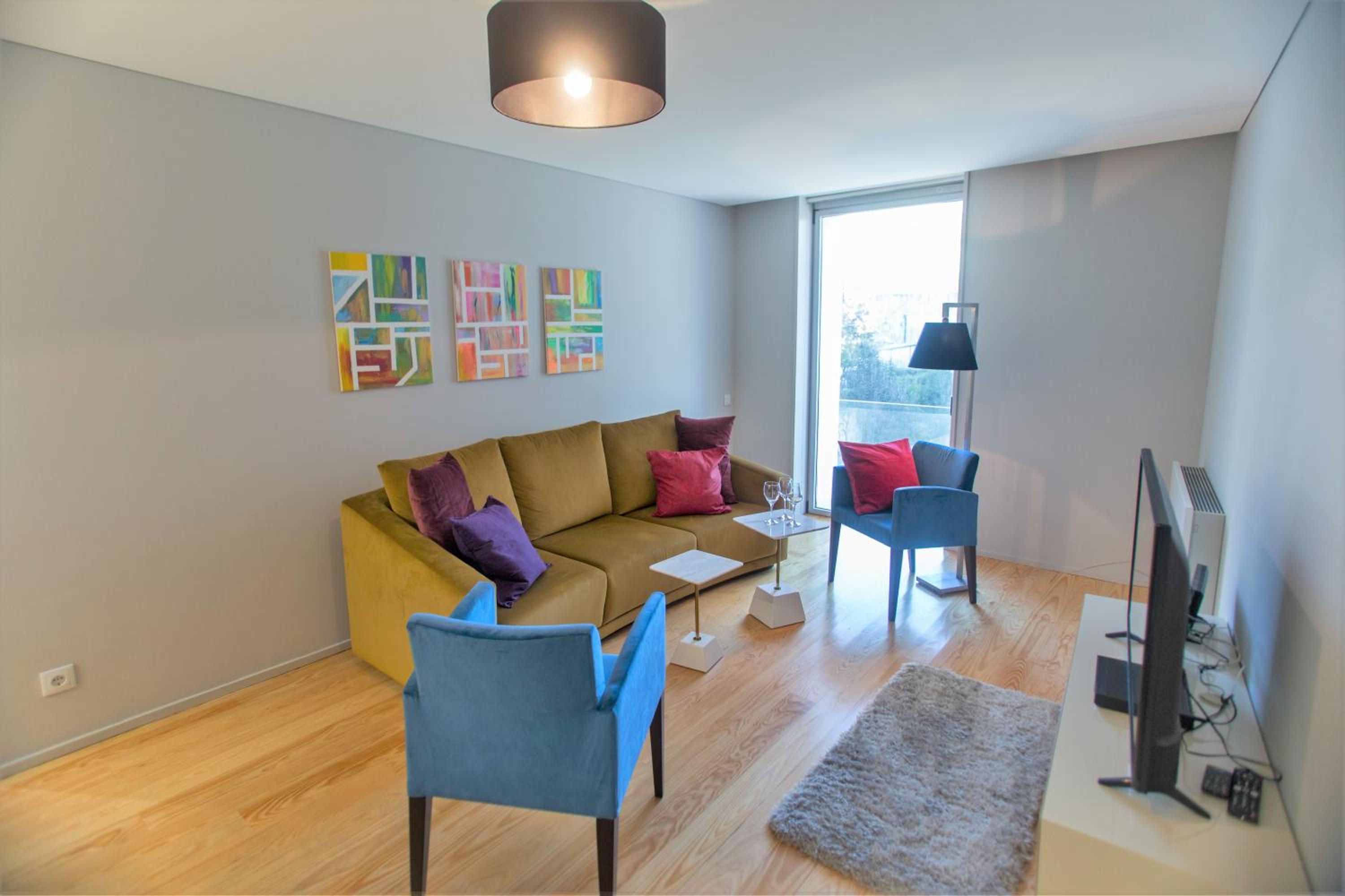 Premium Style Apt by Porto City Hosts view 4