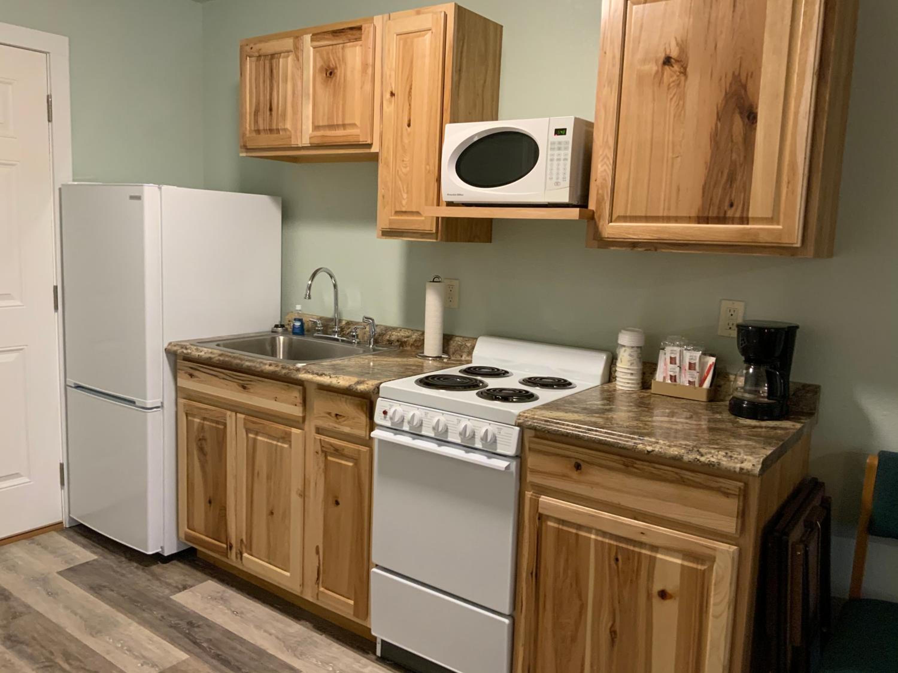 Rockerville Lodge & Cabins