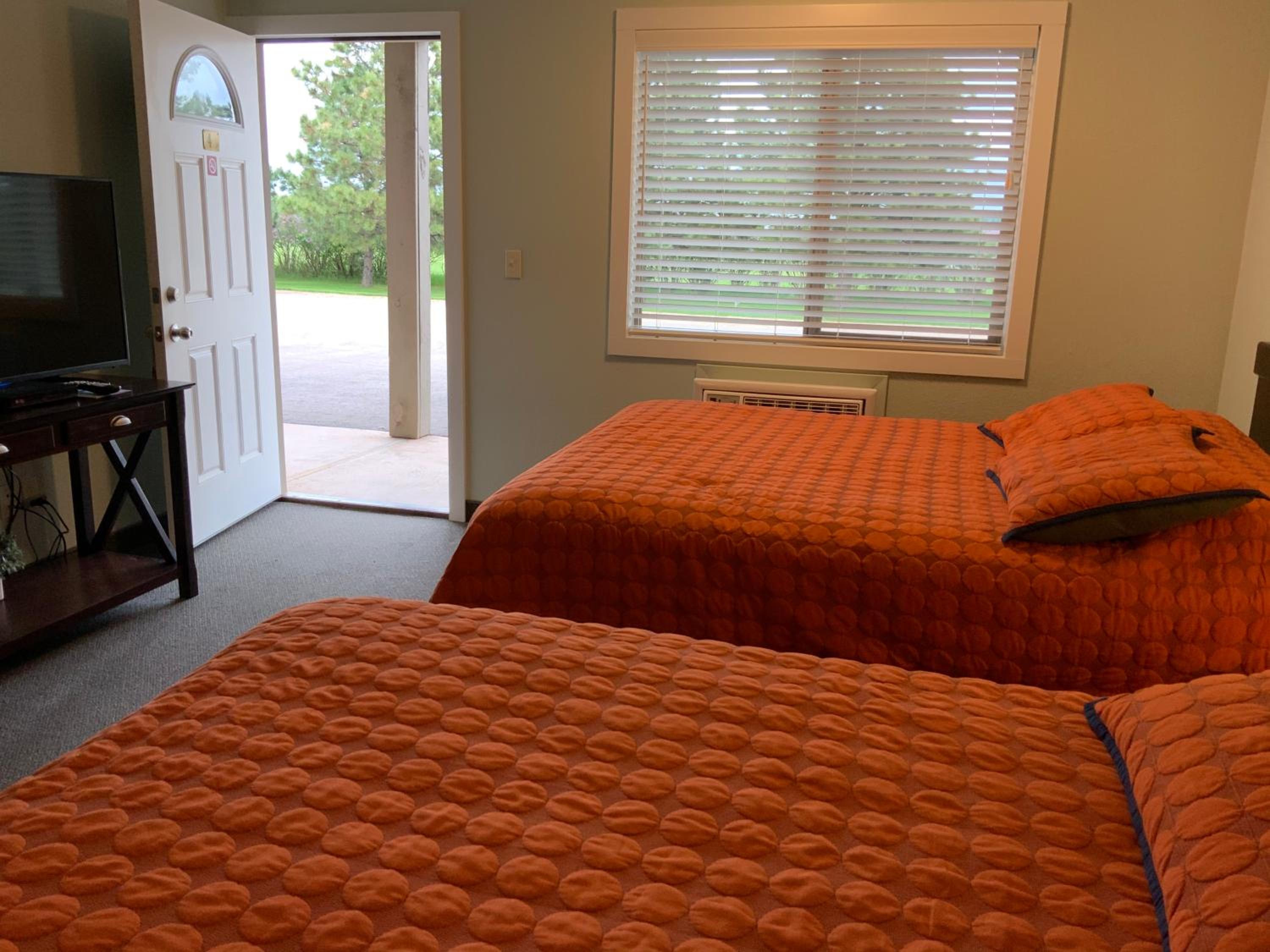 Rockerville Lodge & Cabins