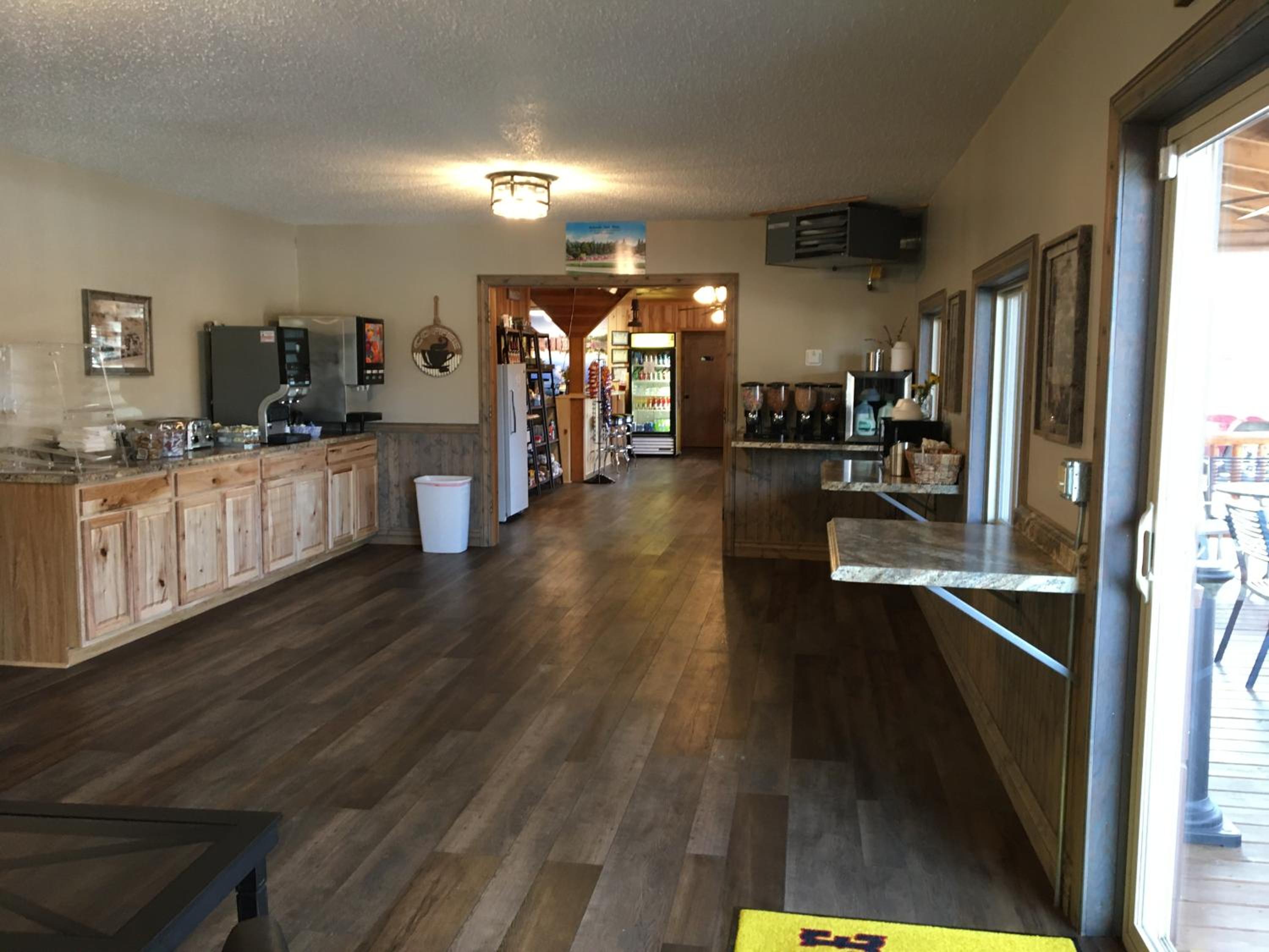 Rockerville Lodge & Cabins