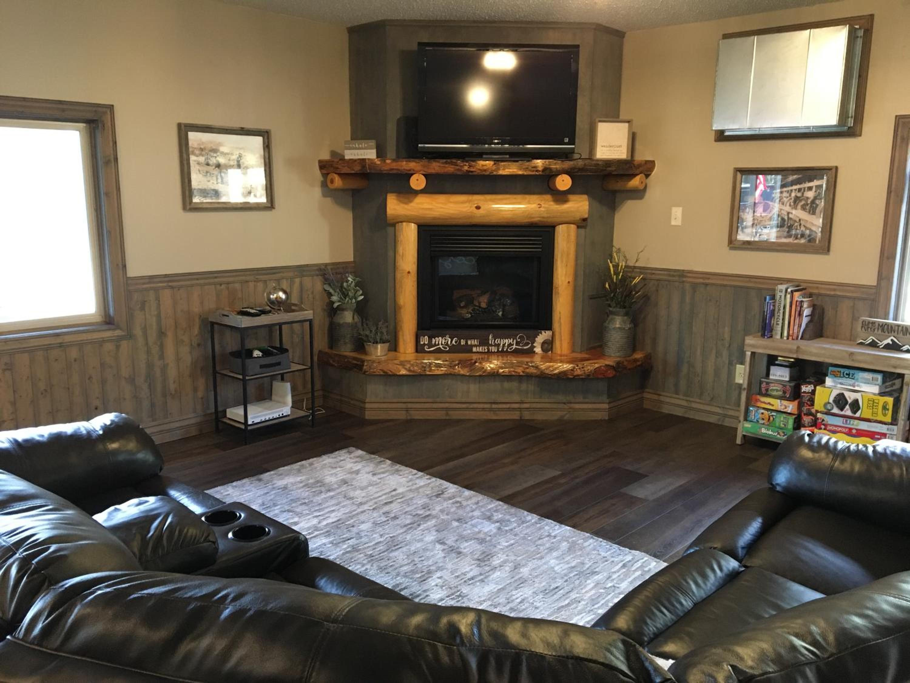 Rockerville Lodge & Cabins