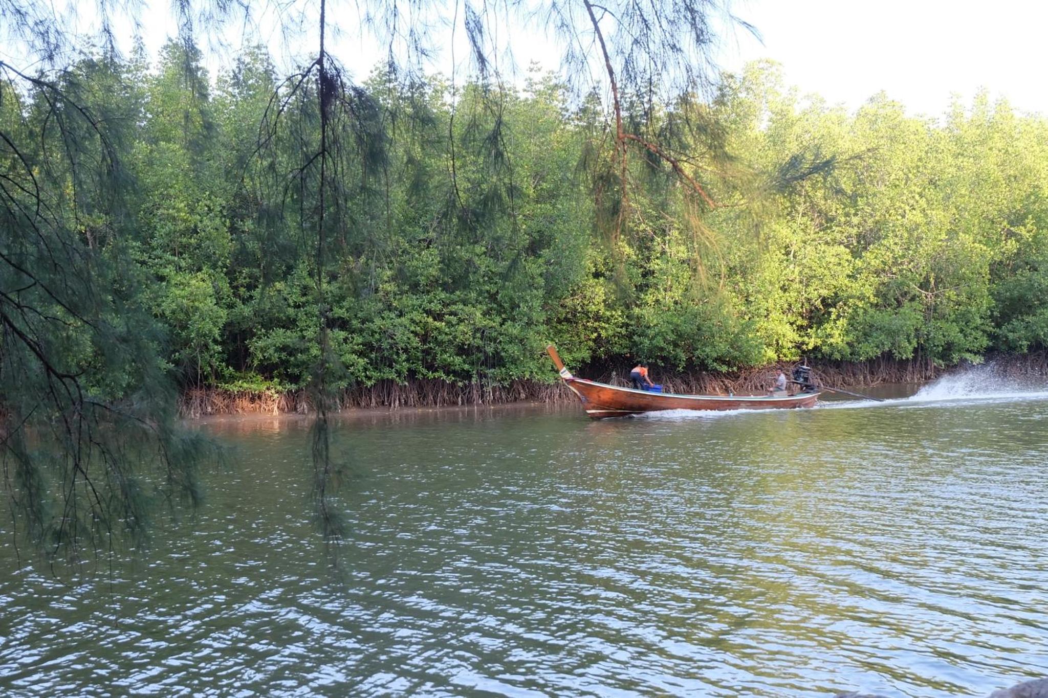Pakmeng Resort