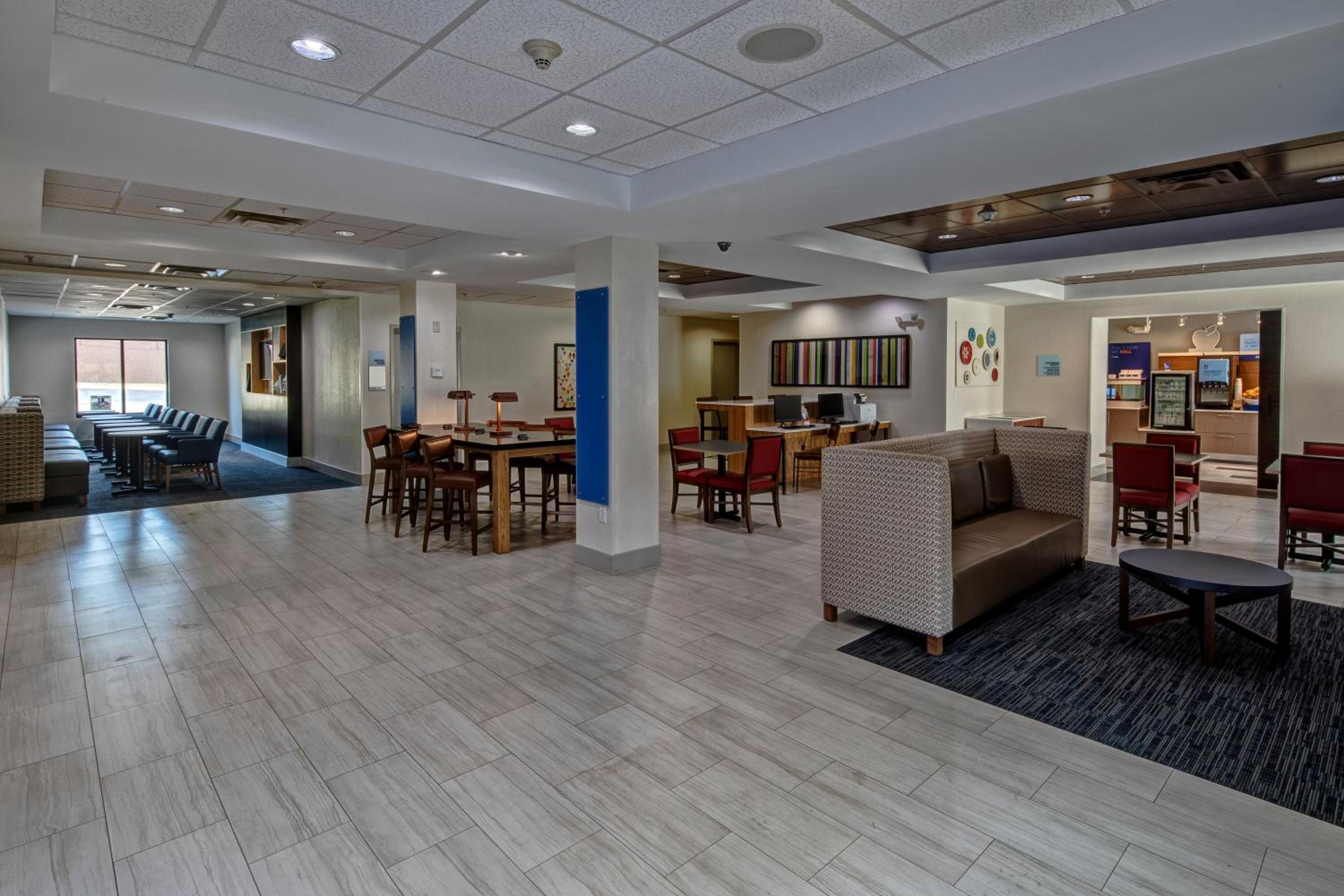 Smyrna Vacations - Holiday Inn Express Hotel  Suites Smyrna-Nashville Area, an IHG Hotel - Property Image 6