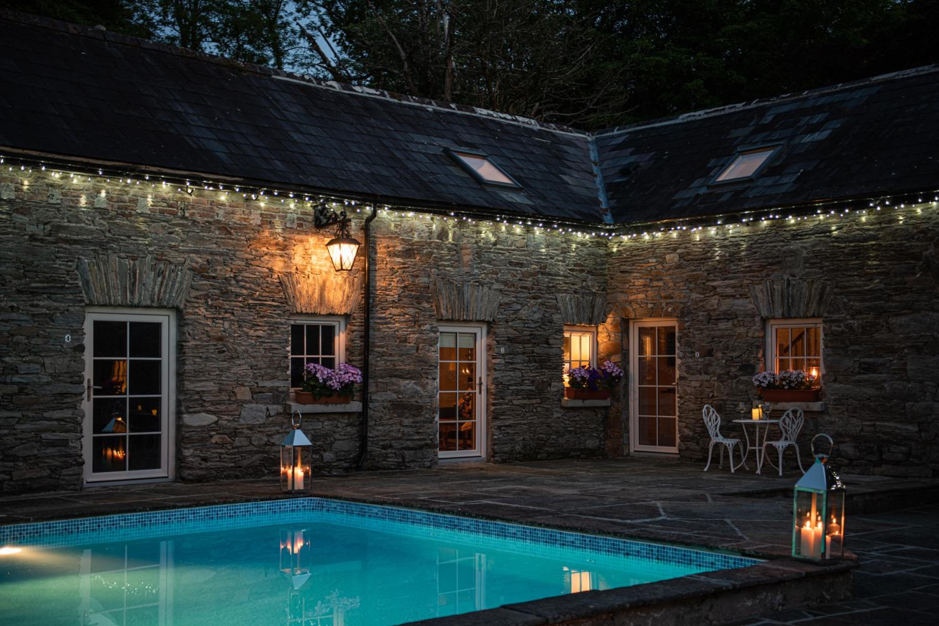 Ardnavaha House Poolside Cottages - see site view 4